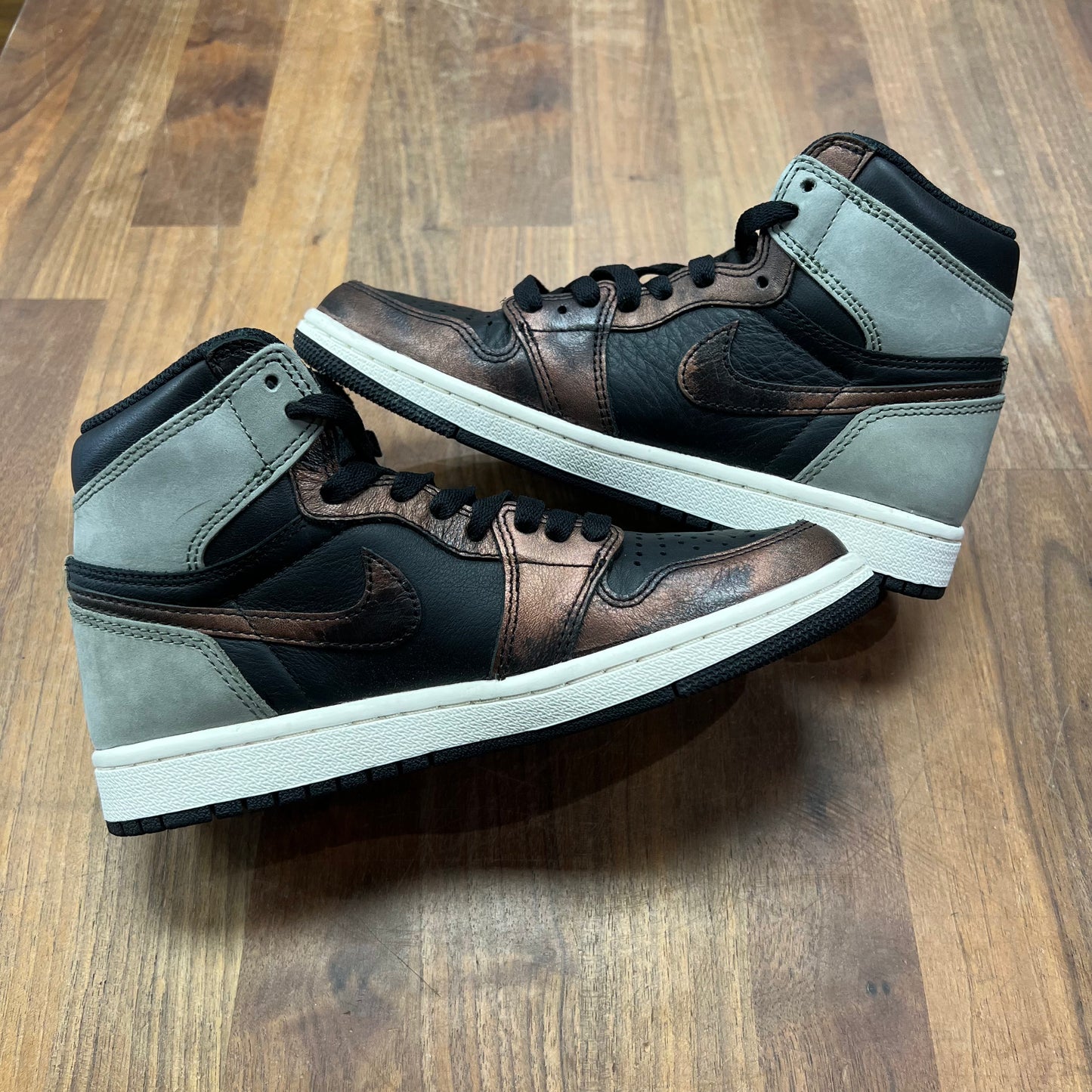 Jordan 1 High Rust Patina Size 4.5Y NEW s16016