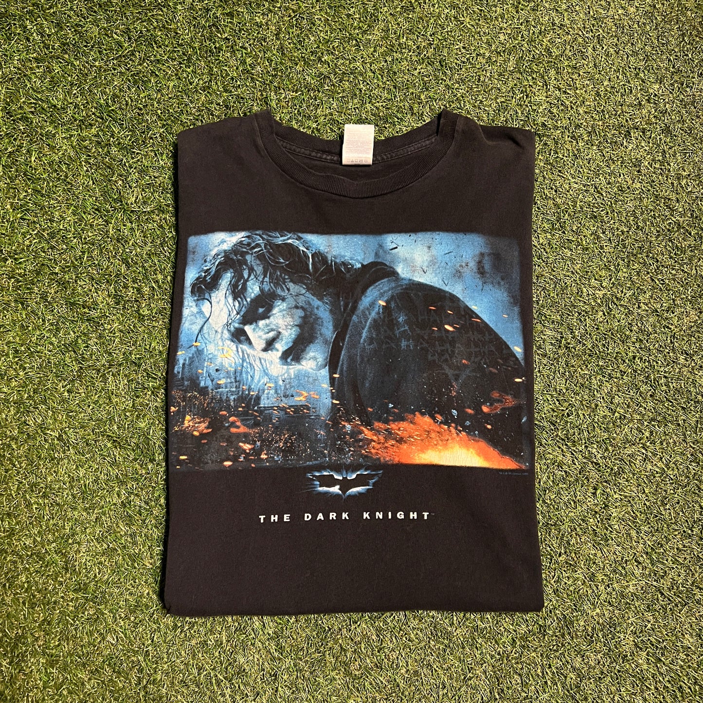 The dark knight joker tee delta tag Size XL USED v12776