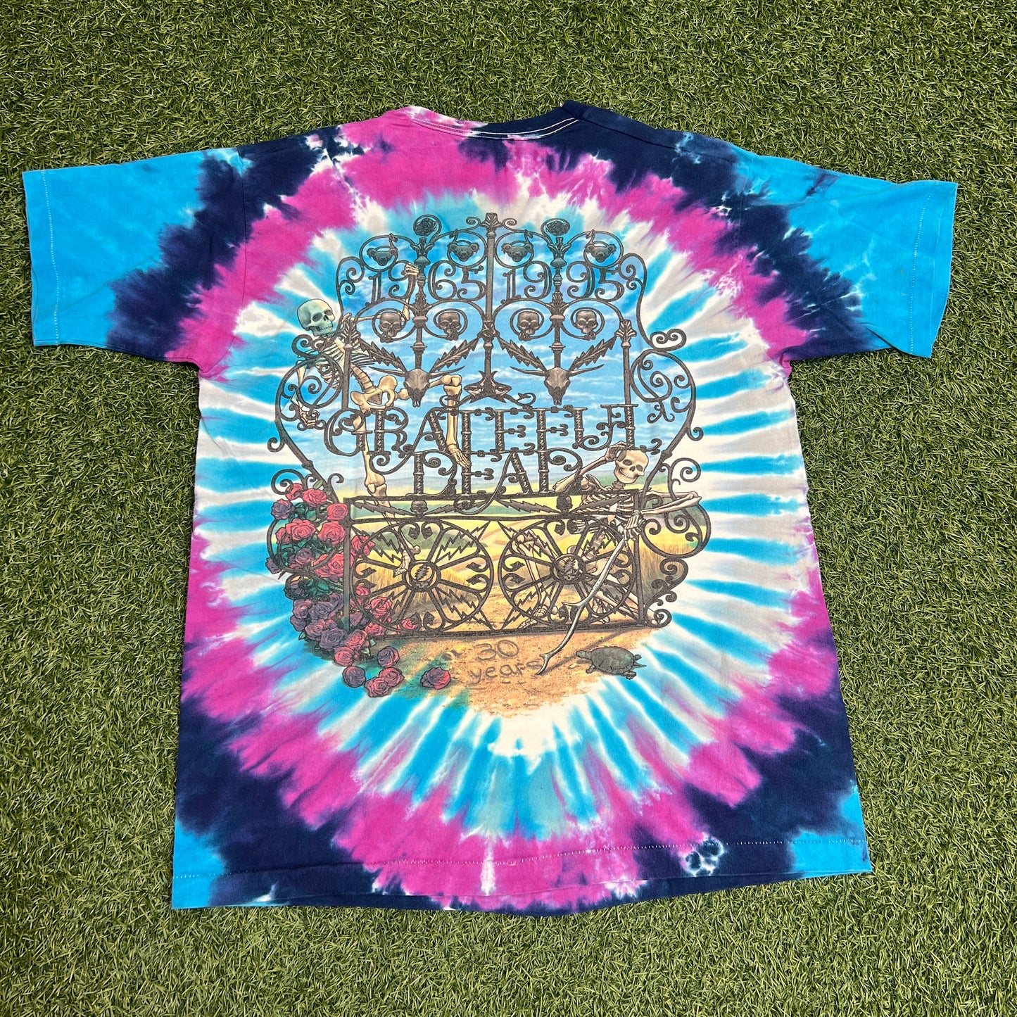 Grateful Dead 1995 30 Years Skeleton With Roses Tee Size Large USED v8592
