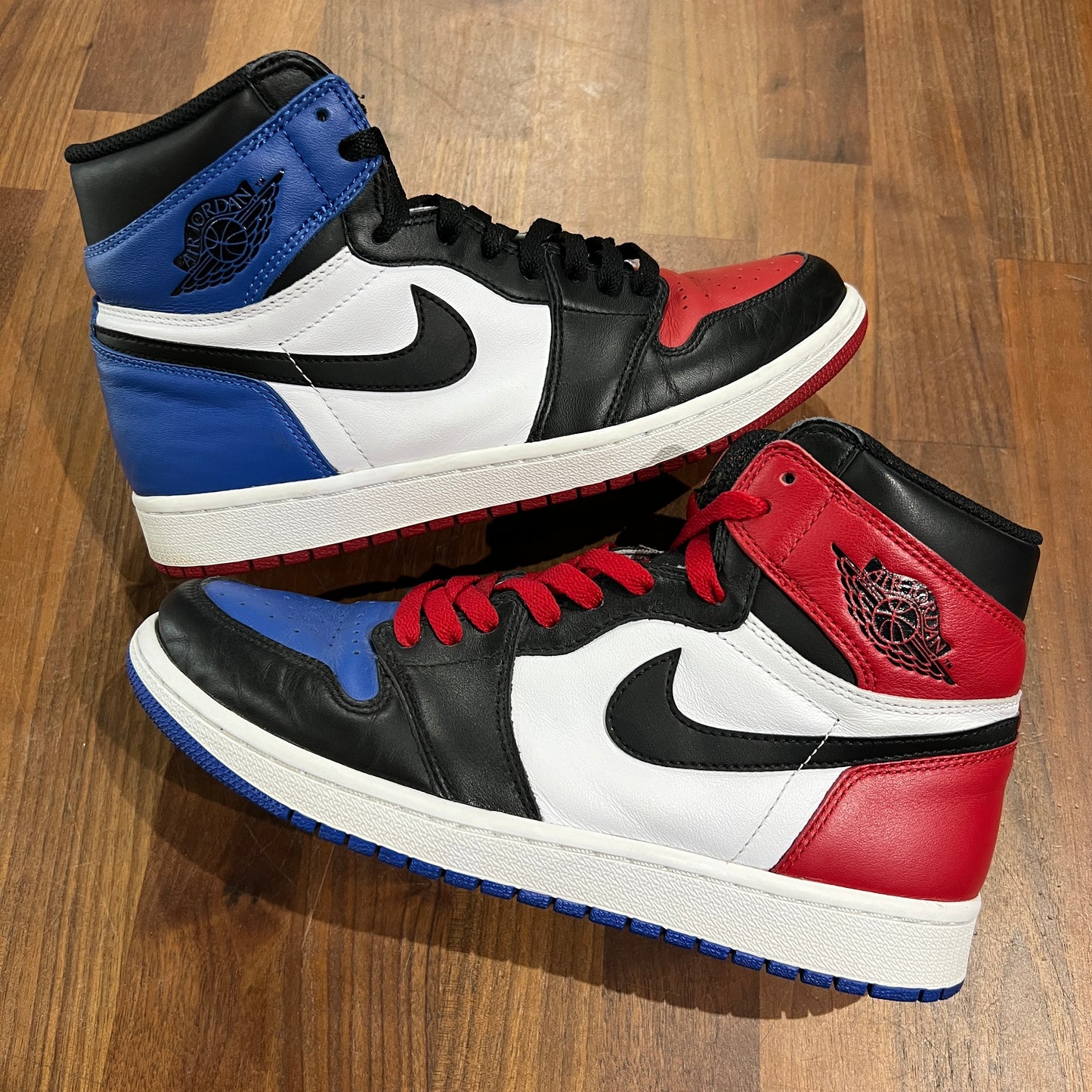 Jordan 1 Top 3 Size 9 USED s7877