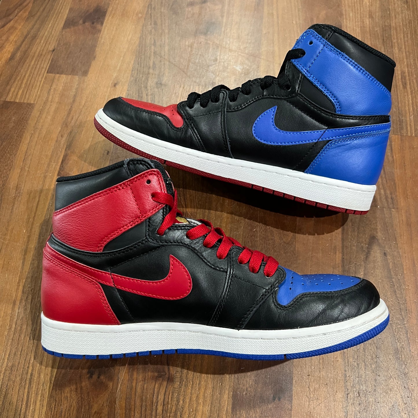 Jordan 1 Top 3 Size 9 USED s7877