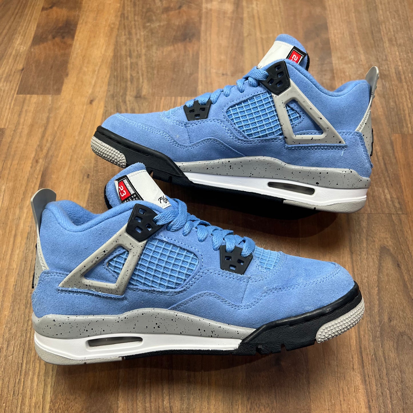 Jordan 4 University Blue Size 5y USED s16188