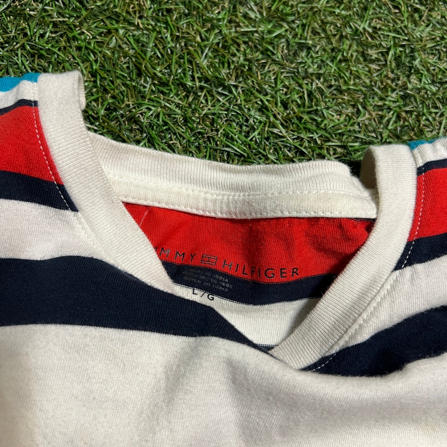 Tommy Hilfiger Striped Tee Size Large USED v12486