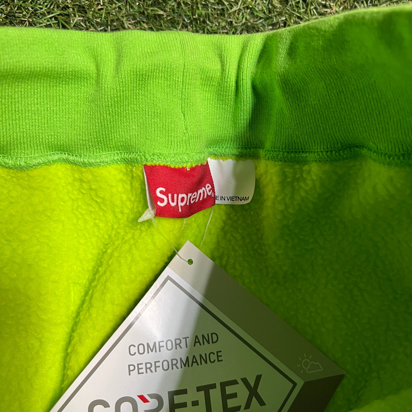 Supreme F21 Windstopped Goretex Green Pants Size Medium NEW x8851