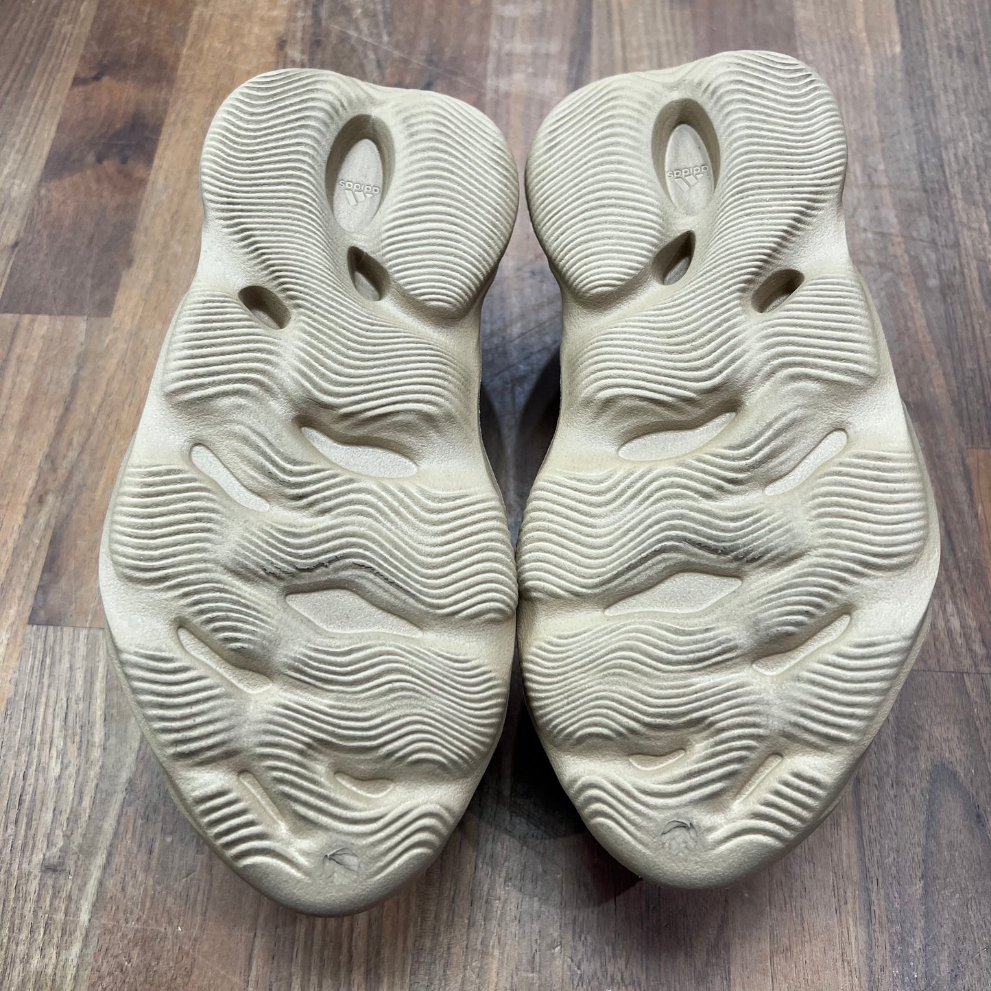 Yeezy Foam Runner Ochre Size 10 USED s16213