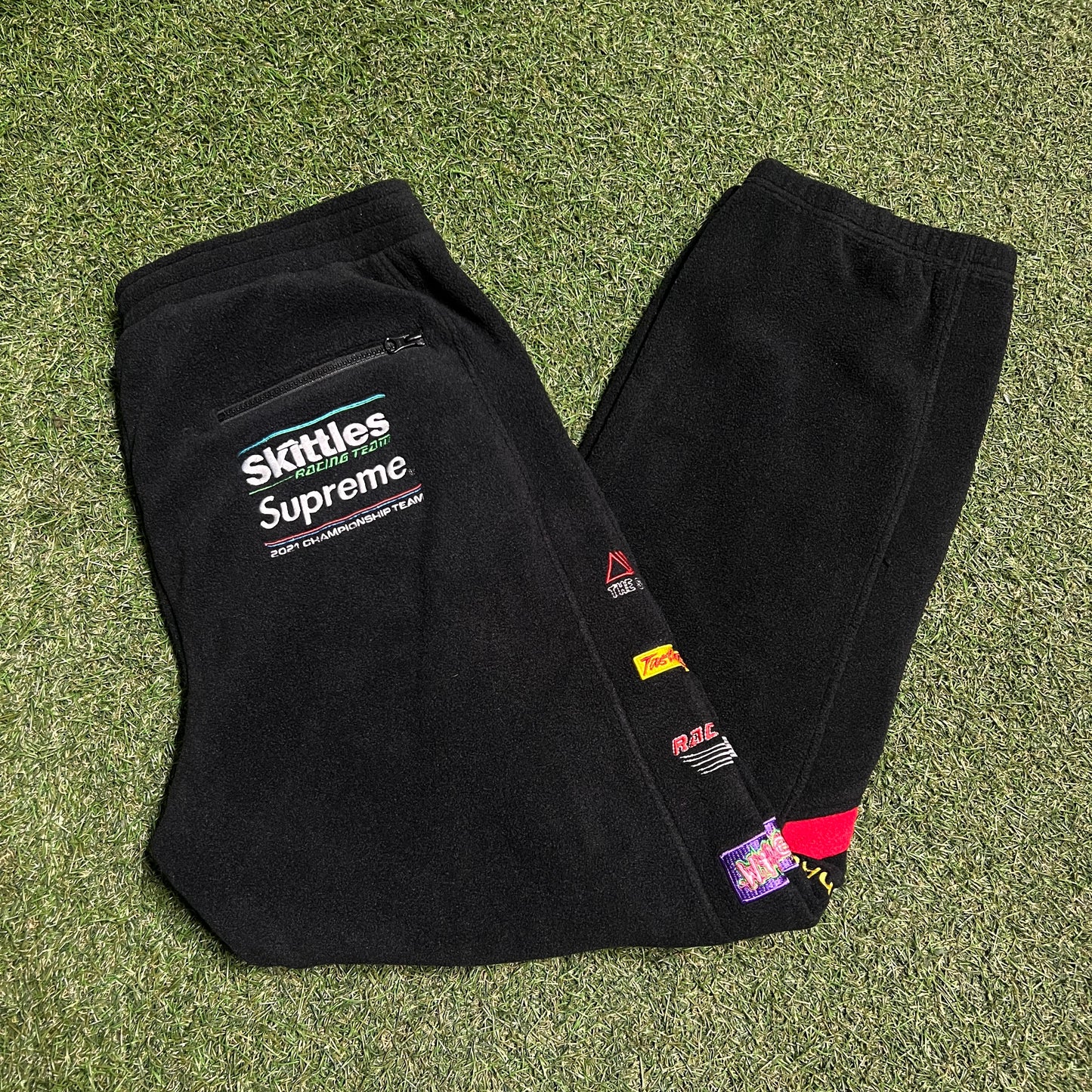 Supreme fw21 skittles polartec pants black Size Large NEW x8852