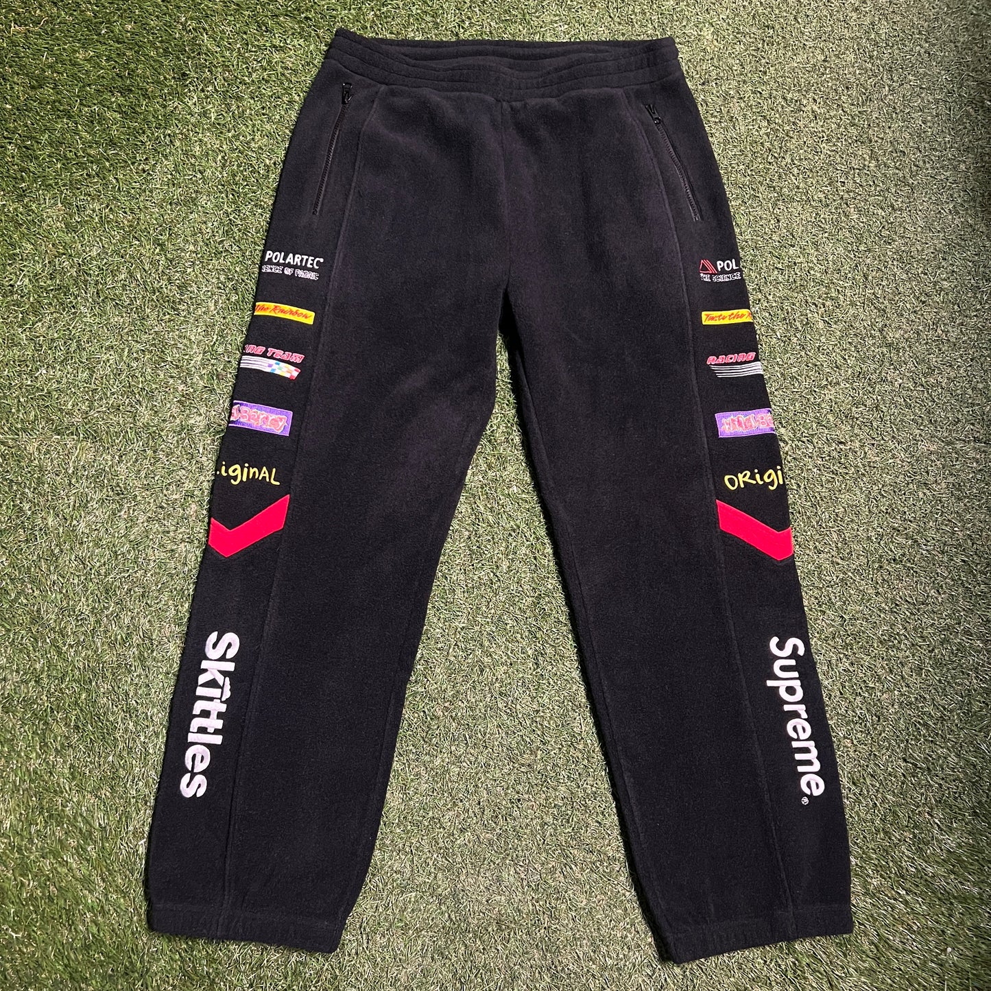 Supreme fw21 skittles polartec pants black Size Large NEW x8852