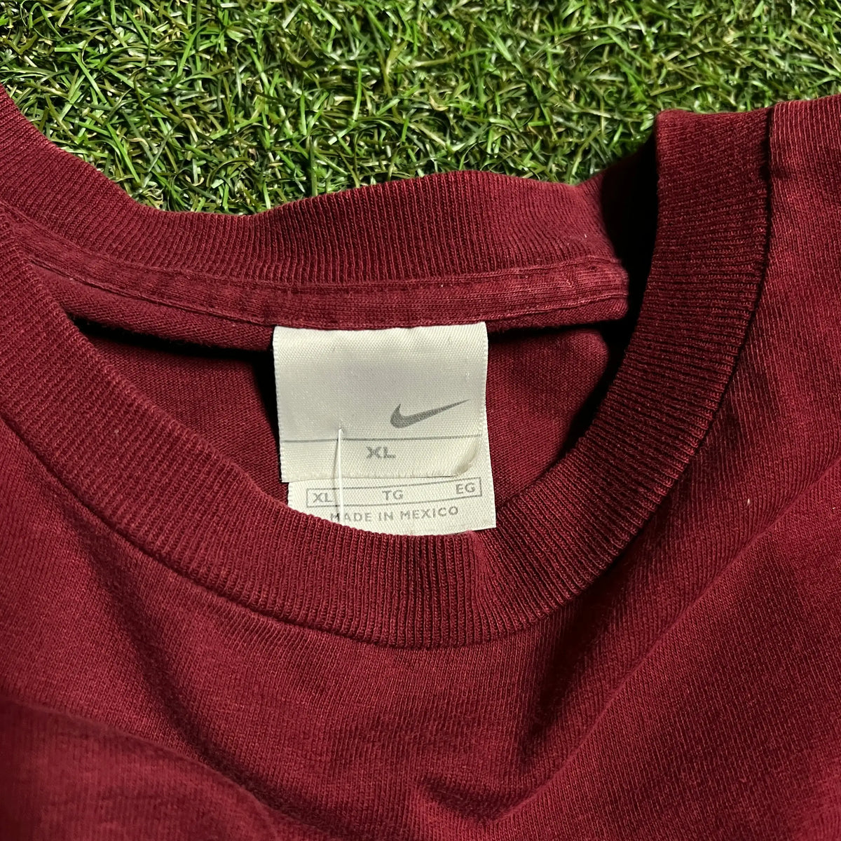 Nike Vintage Blue Check Burgundy Tee Size XL USED