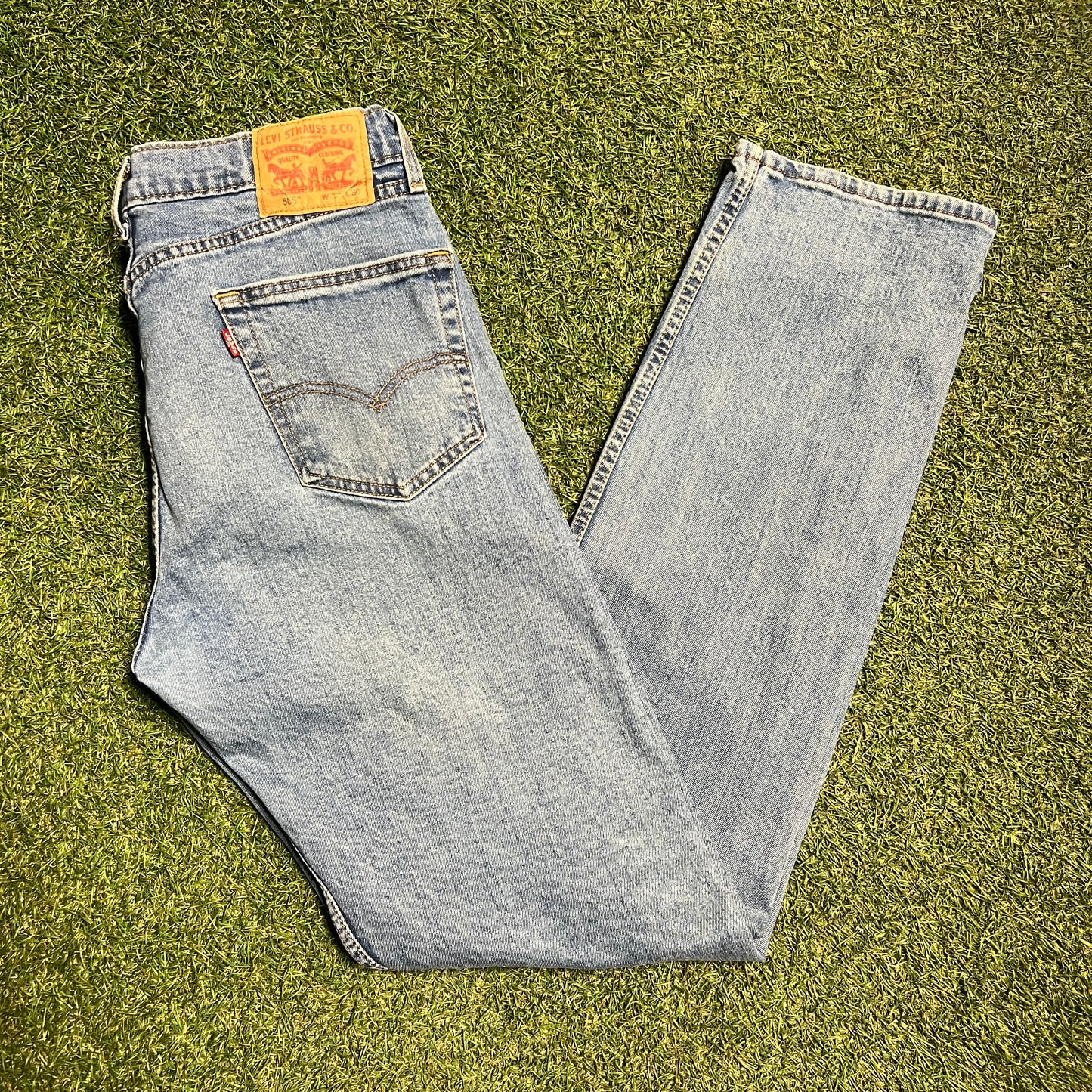 Levis 505 Light Blue Denim Jean Size 36x33 USED v15232