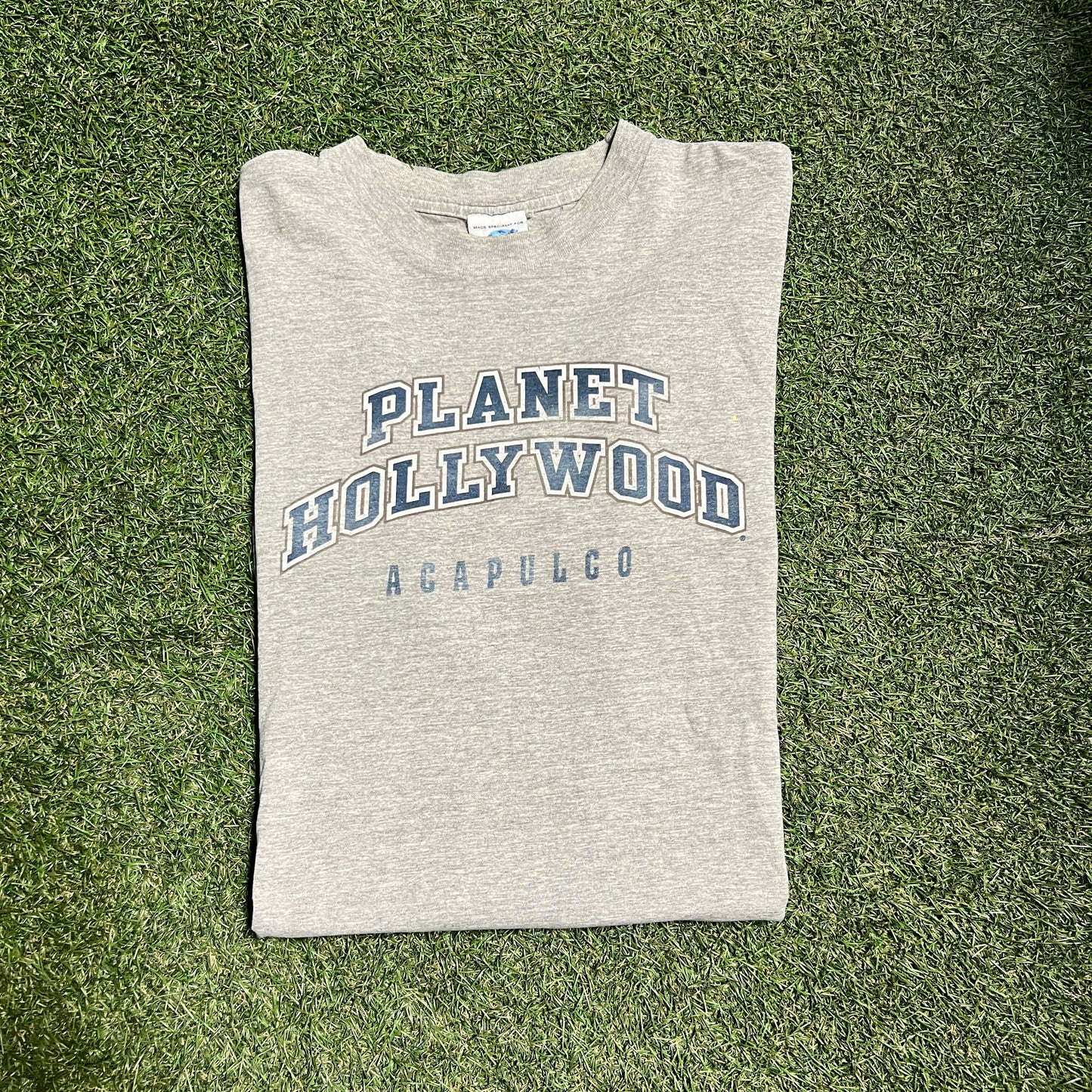 Planet Hollywood Acapulco Size Large USED v12587