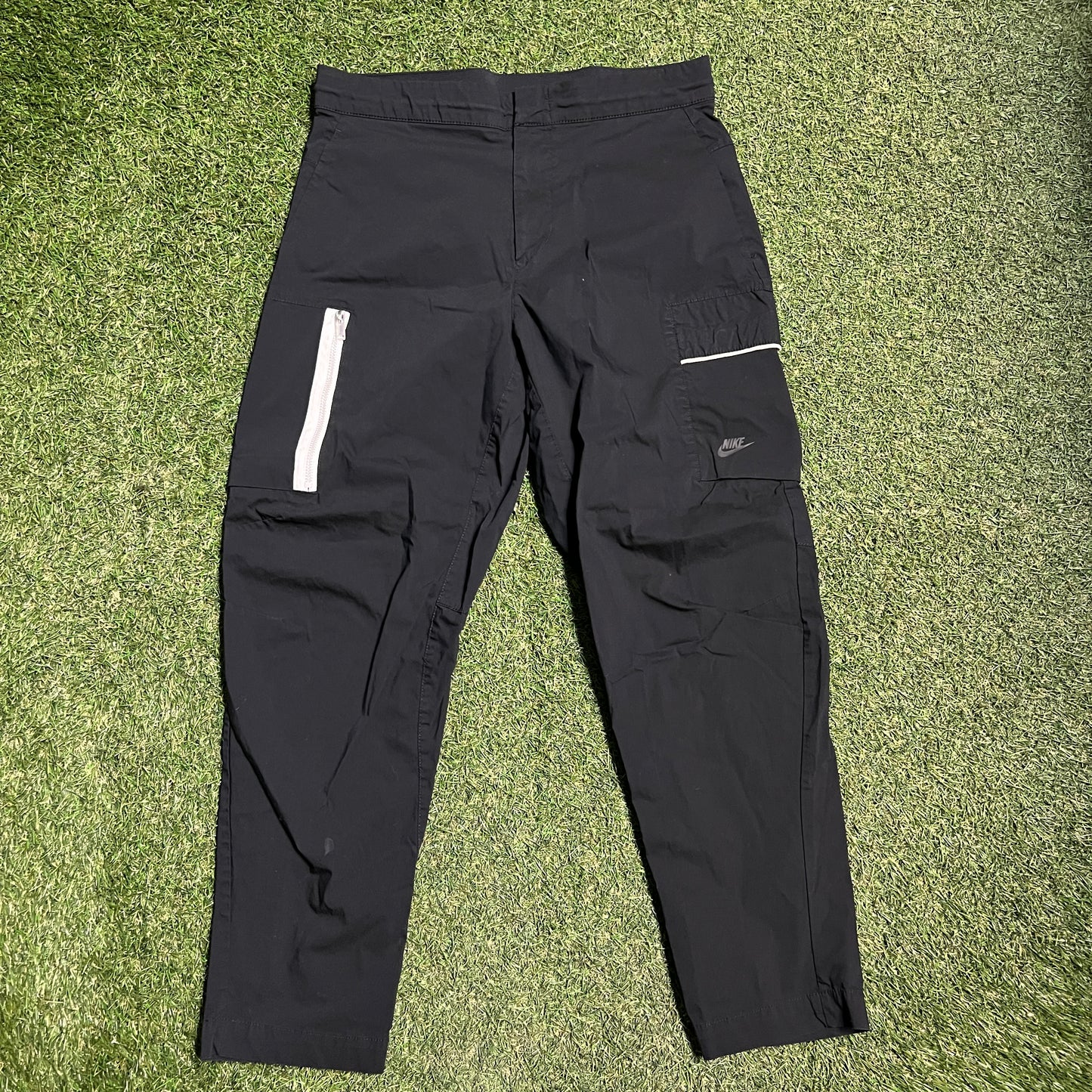 Nike Black Cargo Pants Size Medium USED v15220