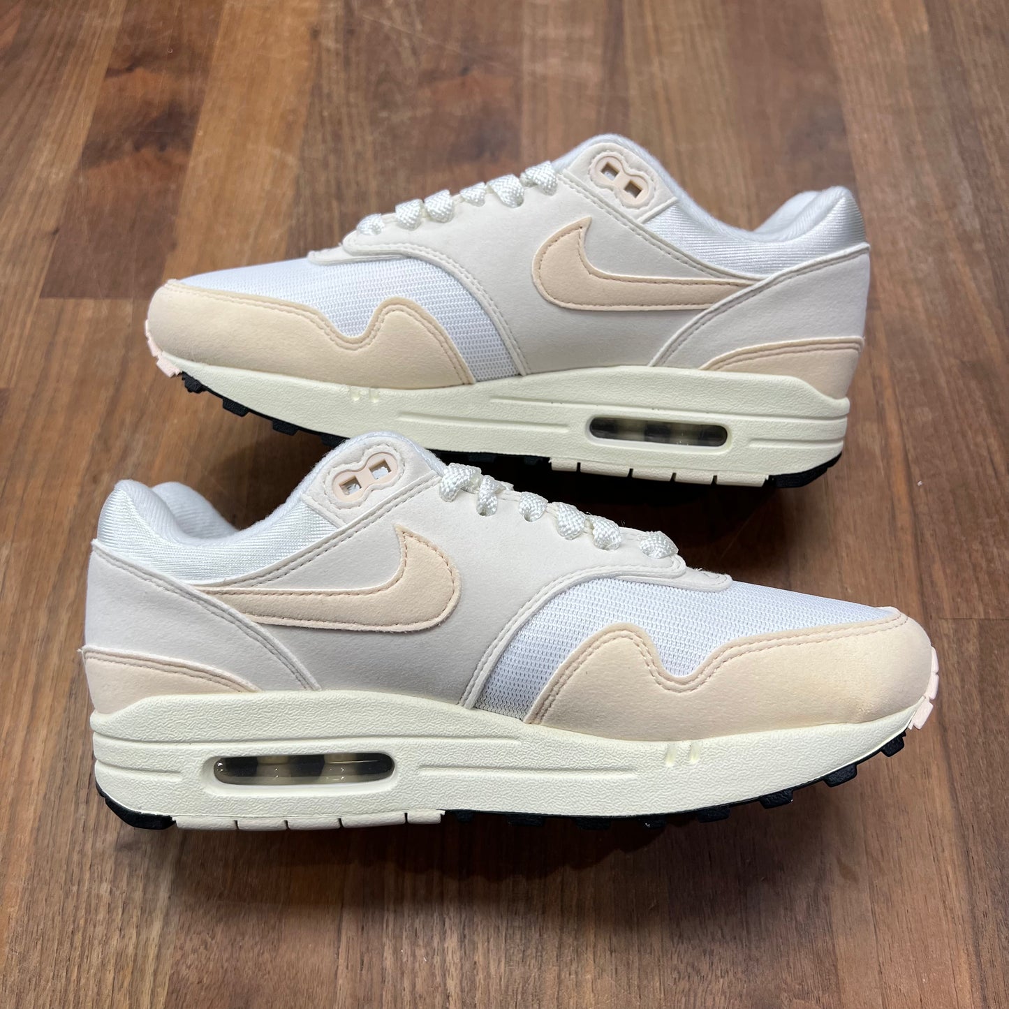 Nike Air Max 1 Guava Ice Size 6M/7.5W NEW s16300