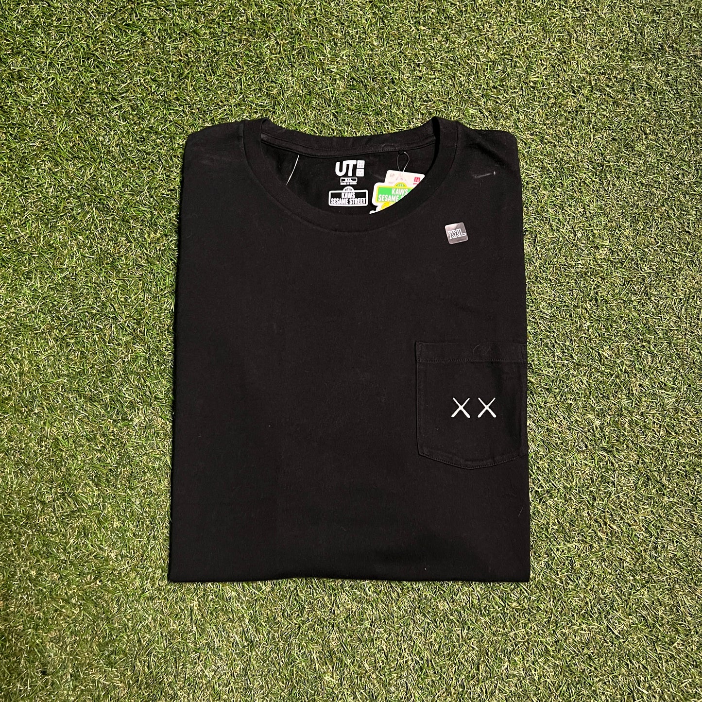 Kaws Sesame ST Uniqlo XX Pocket Tee Size XXL Black NEW x9192