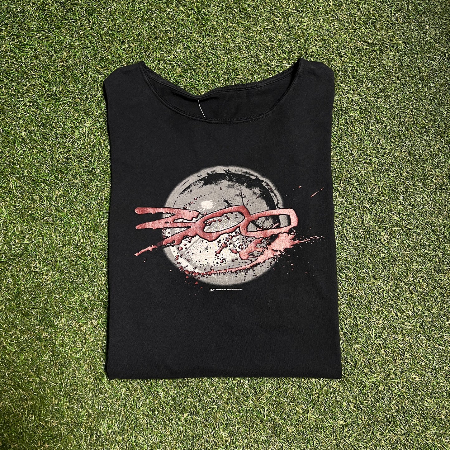 300 moive shield and blood tee wide neck no tag Black Tee Size Large USED v3533