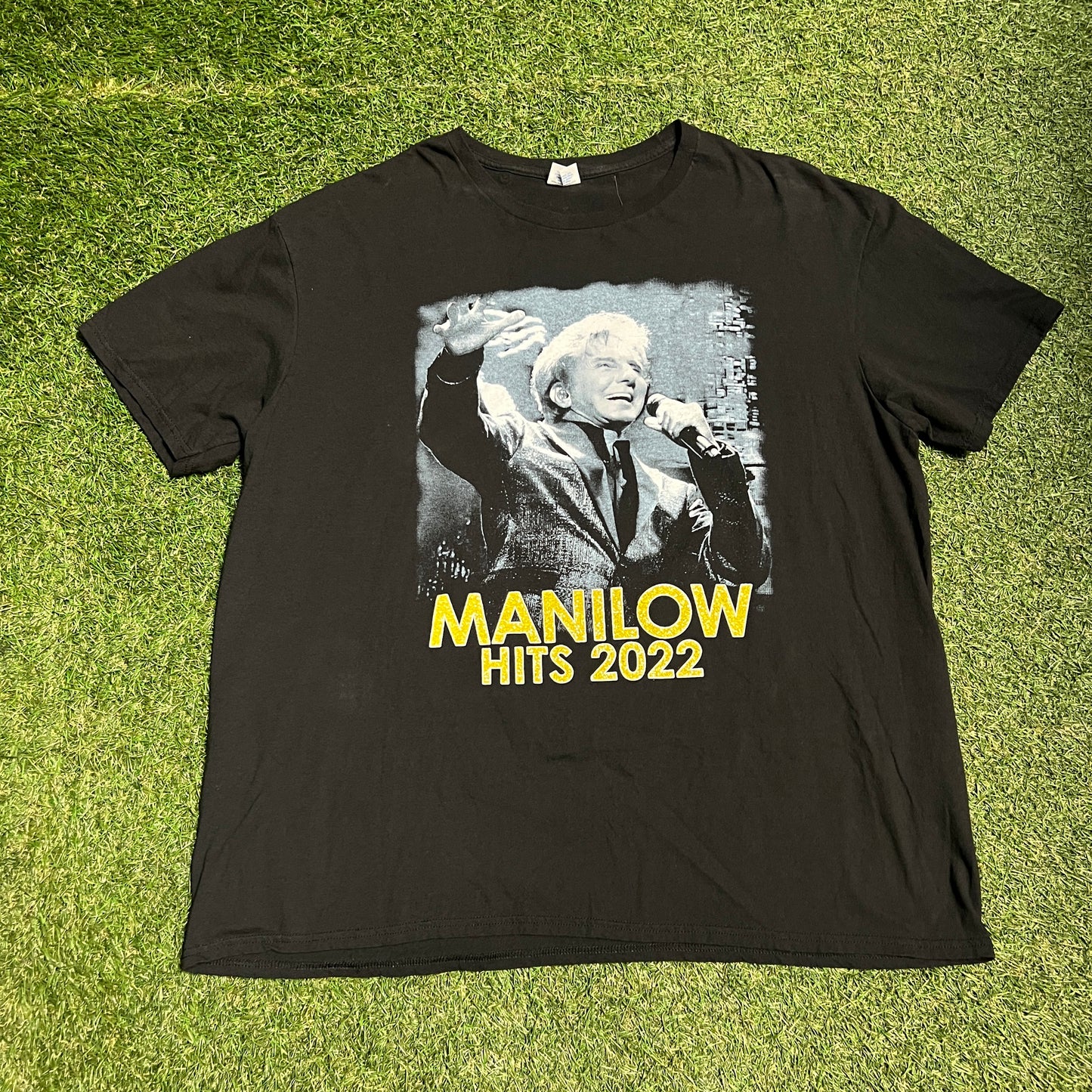 Barry Manilow Takes 2022 Tour Tee Size Large