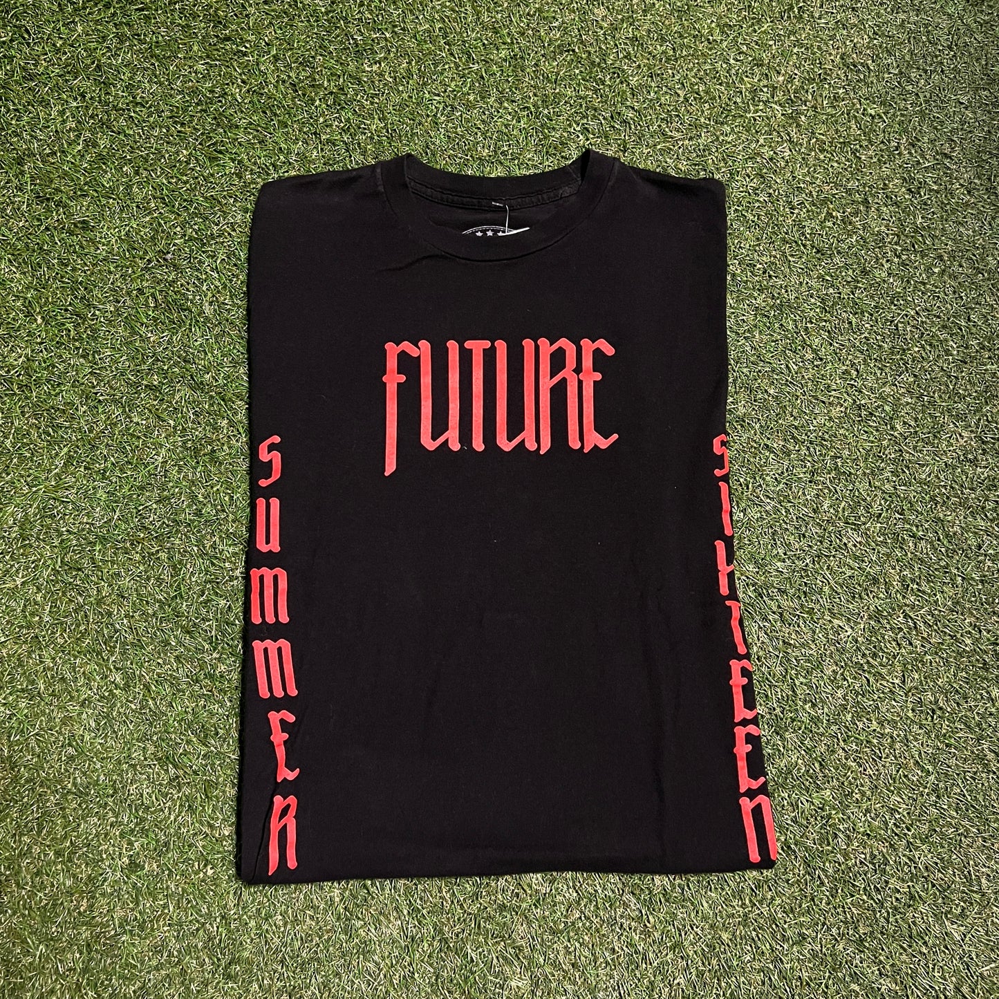 Future Summer Sixteen Black Tee Size Large USED v1821