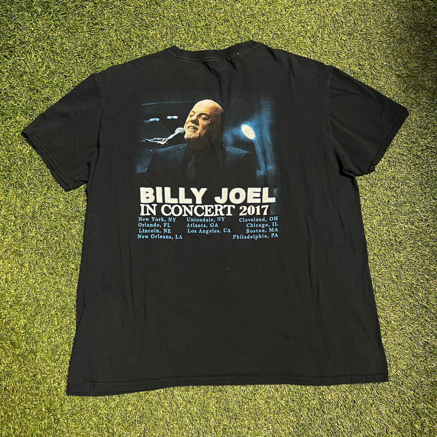Billy Joel in concert tee black gildan tag Size XL USED v12468
