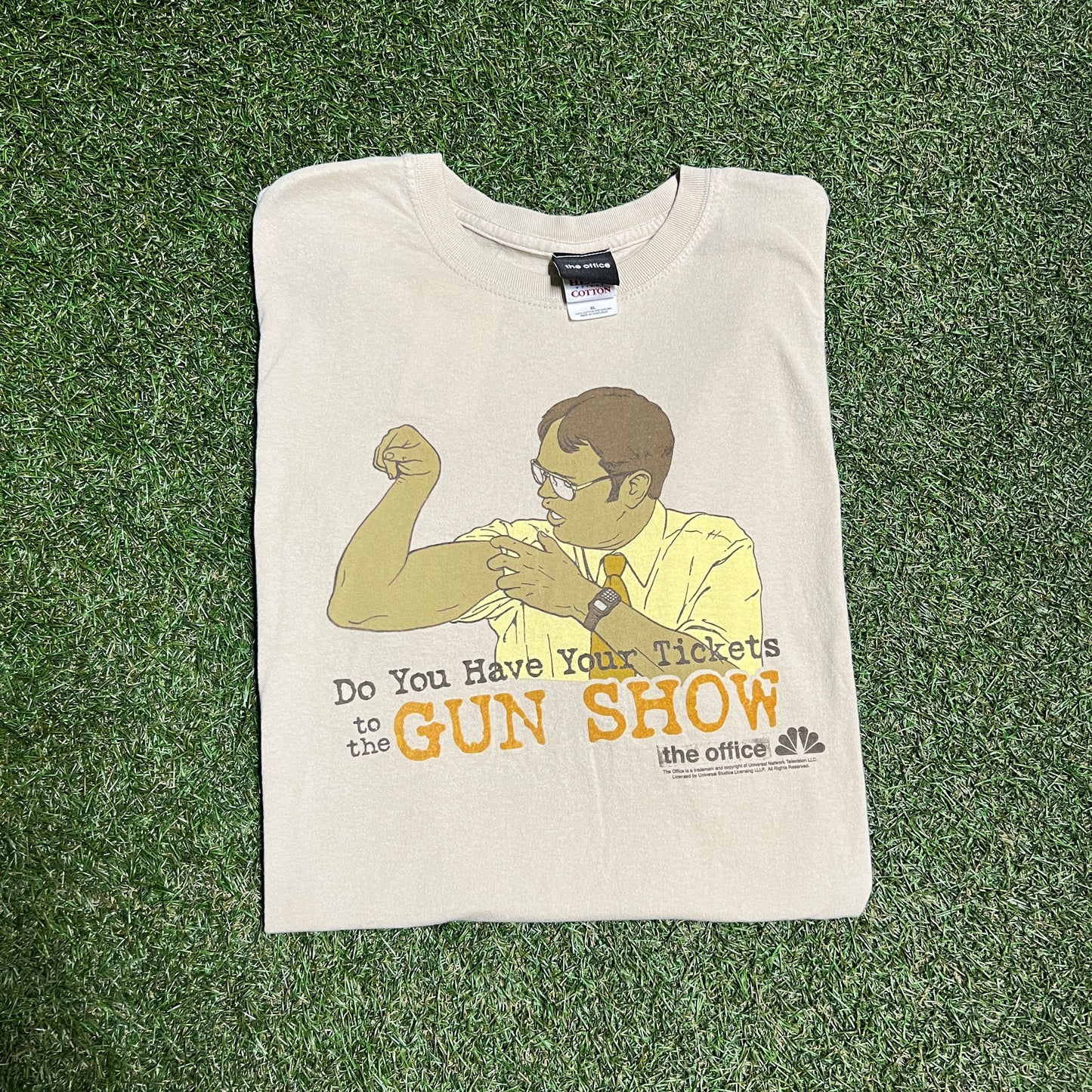 The office Dwite Tan Tee Size XL USED v3317
