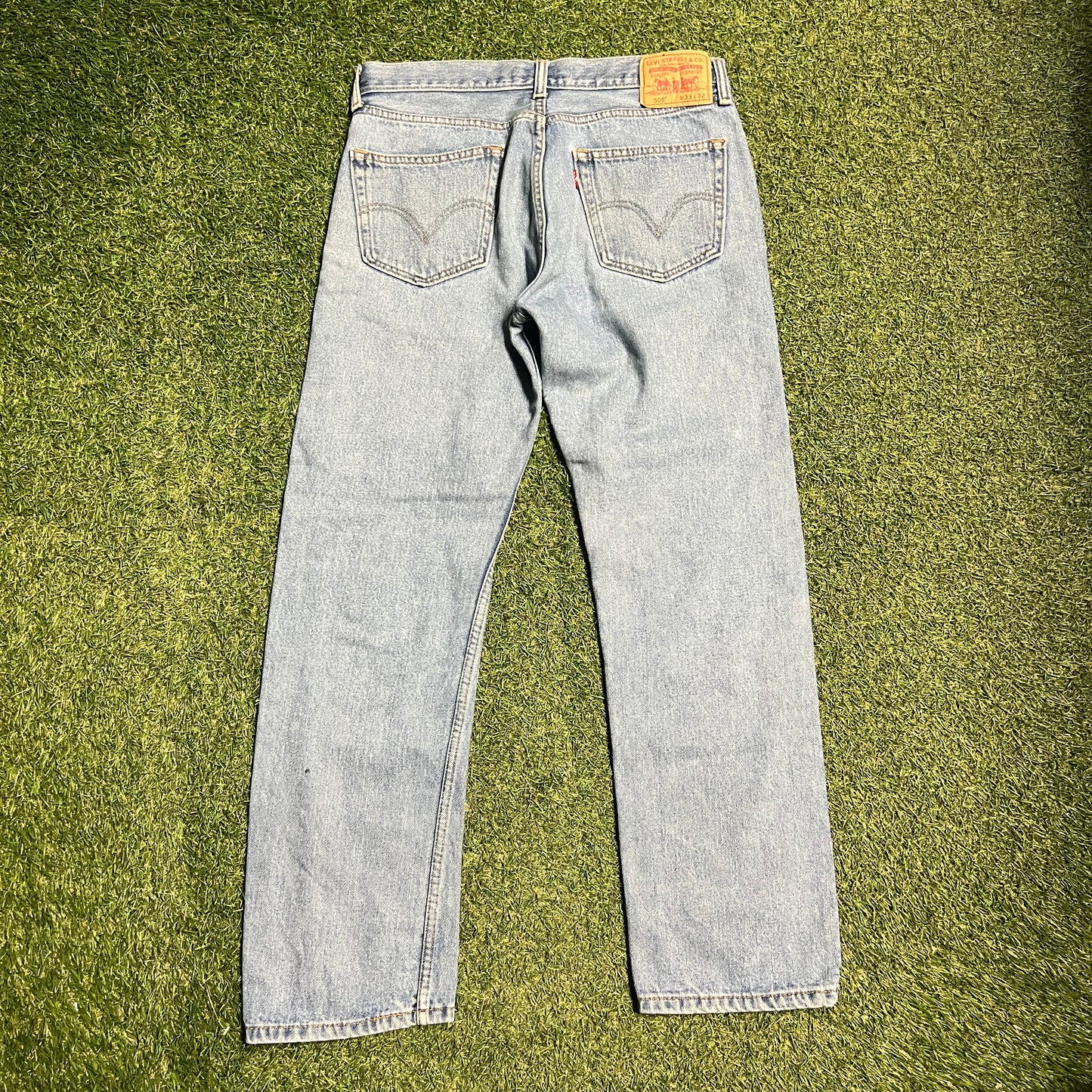 Levis 505 Blue Jeans Size 33x32 USED v15299
