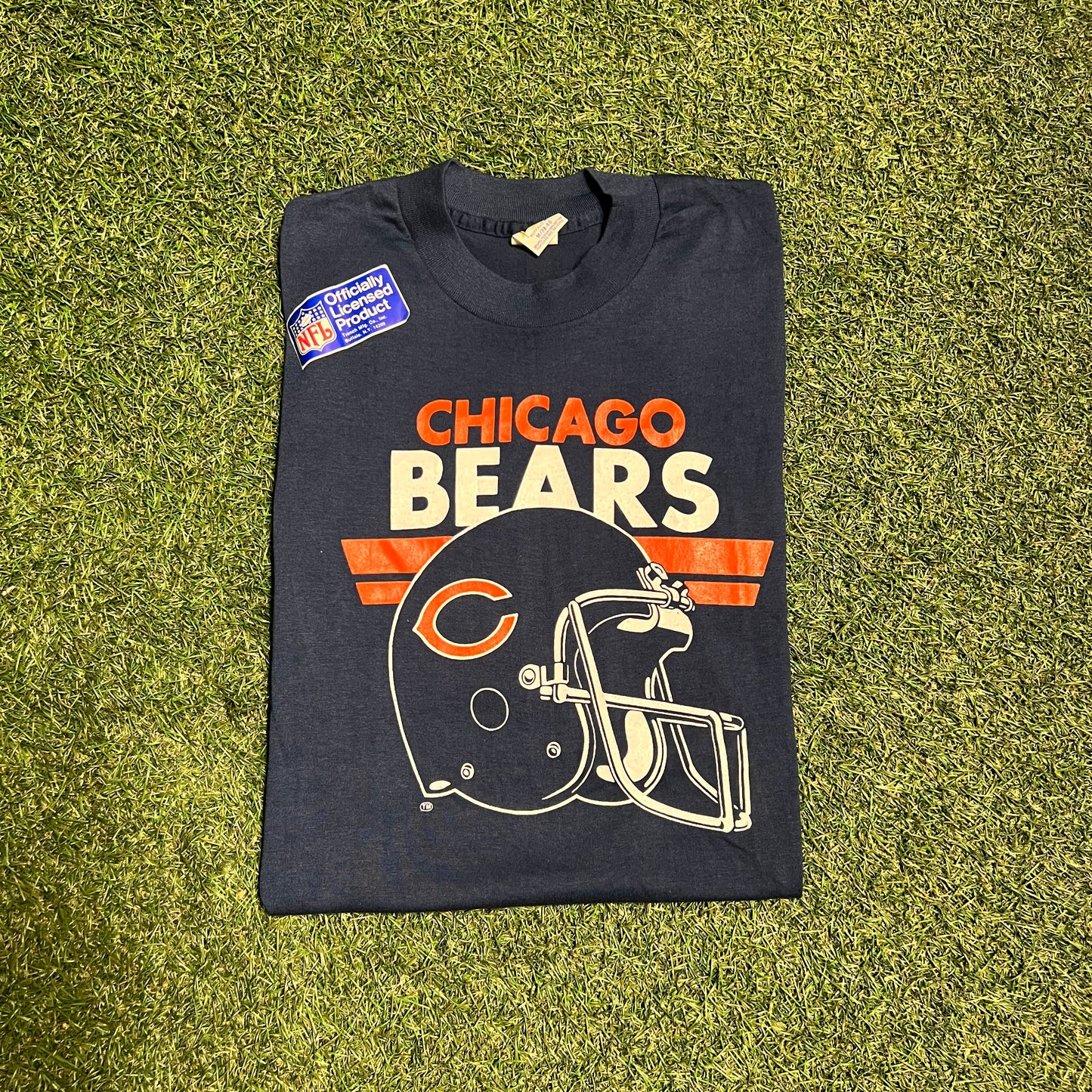 1990s Chicago Bears Helmet Logo Navy Tee Size Medium NEW v14178