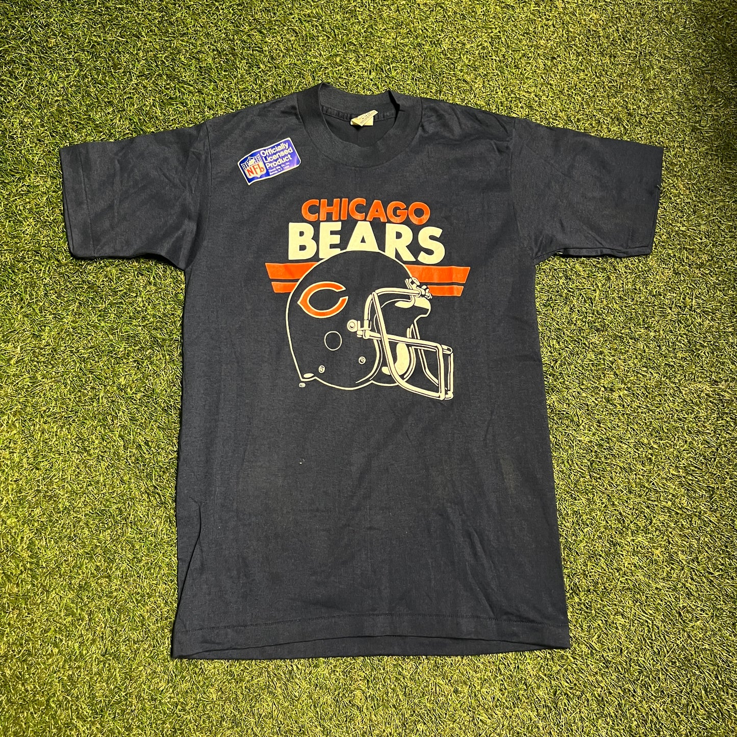 1990s Chicago Bears Helmet Logo Navy Tee Size Medium NEW v14178