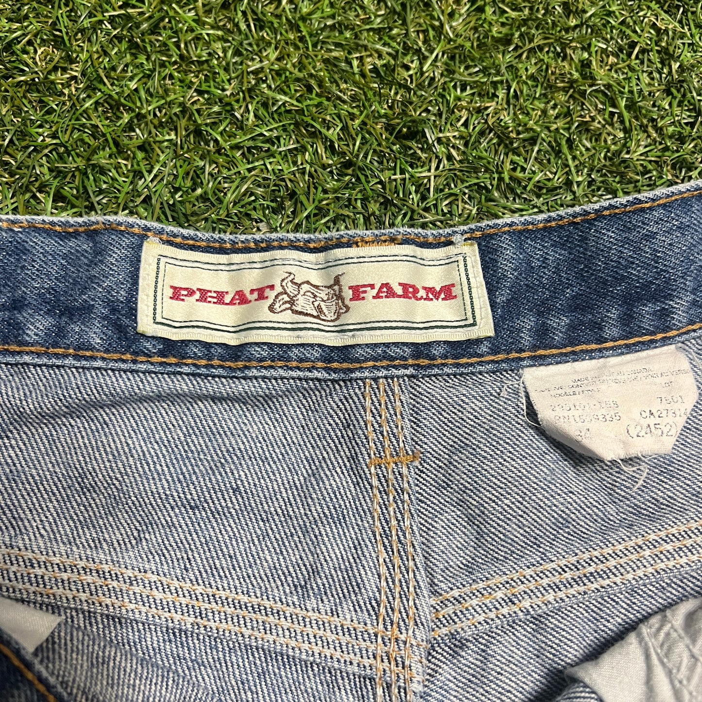 Phat Farm Blue Jeans Size 34 USED v15333
