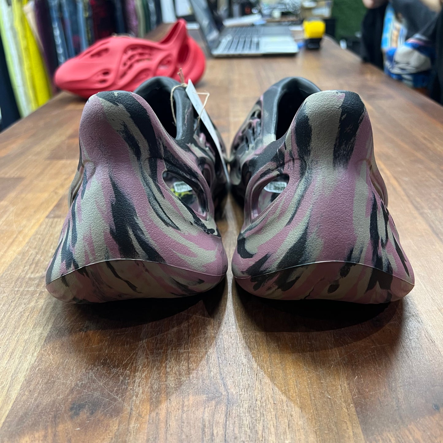 Yeezy Foam Runner MX Carbon Size 12 NEW s16400