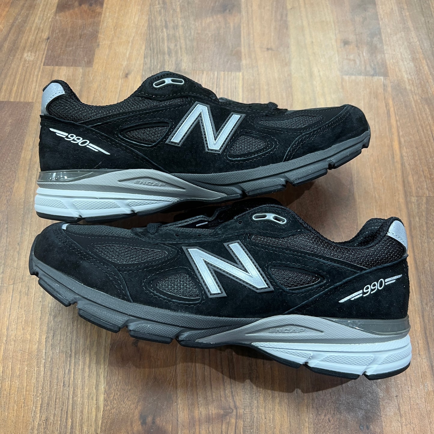 New Balance 990v4 Miusa Black Silver Size 8 NEW s14819