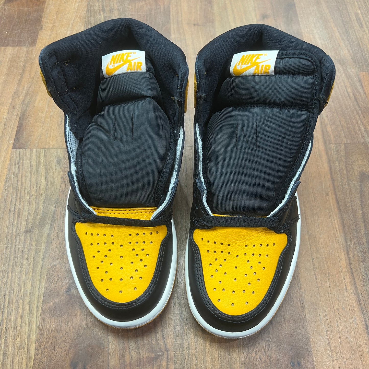Jordan 1 High Taxi New Size 4Y s14789