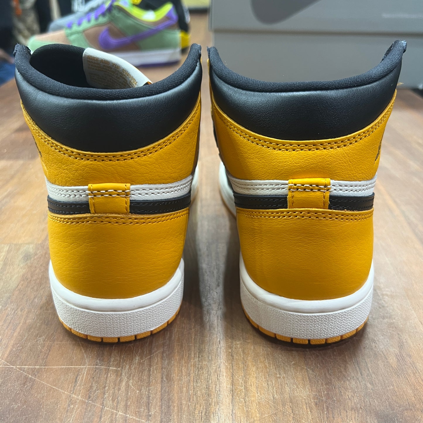Jordan 1 High Taxi New Size 4Y s14789