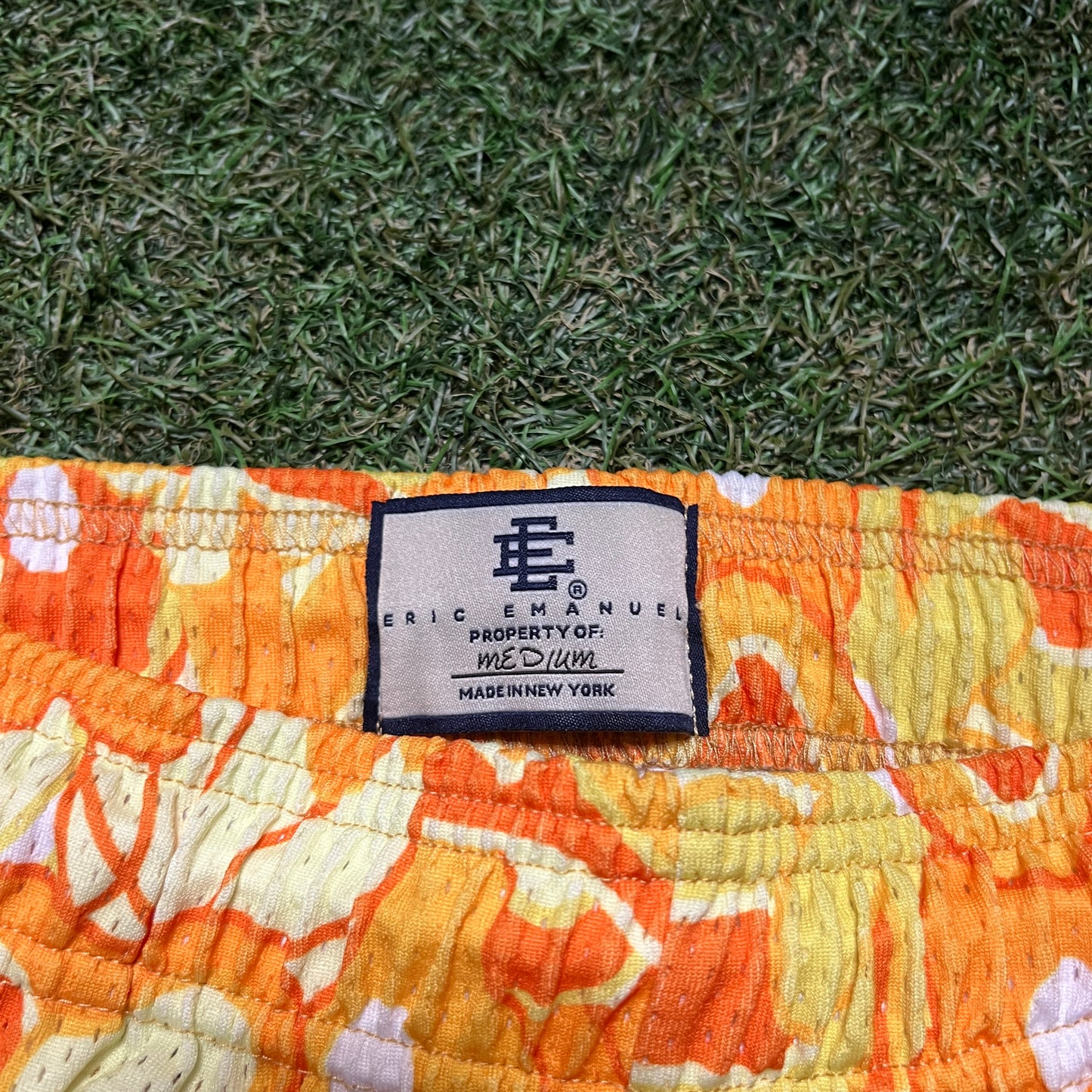 Eric Emanuel EE Hawiian Yellow Basic Short Size Medium NEW x12784