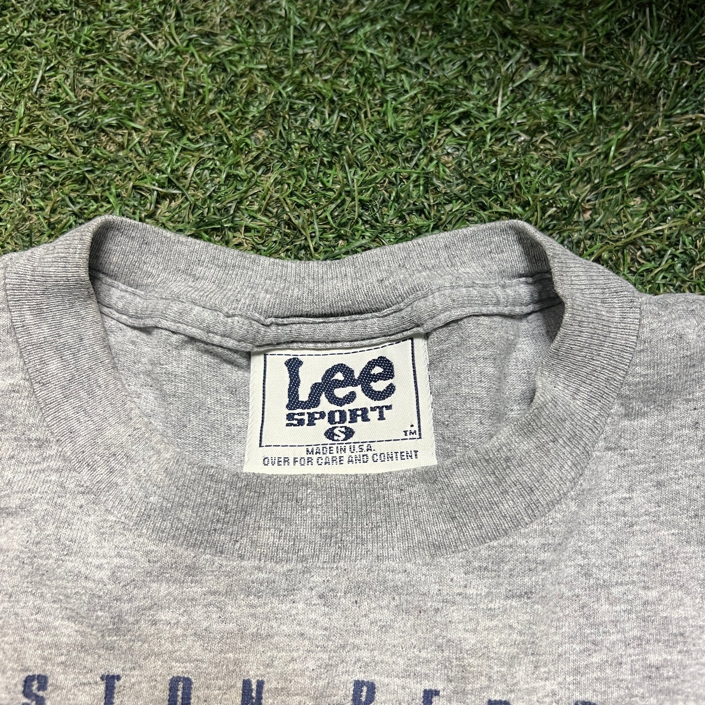 1996 Boston Red Socks Mo Vaughn Grey Lee Tee Size Small USED v15319