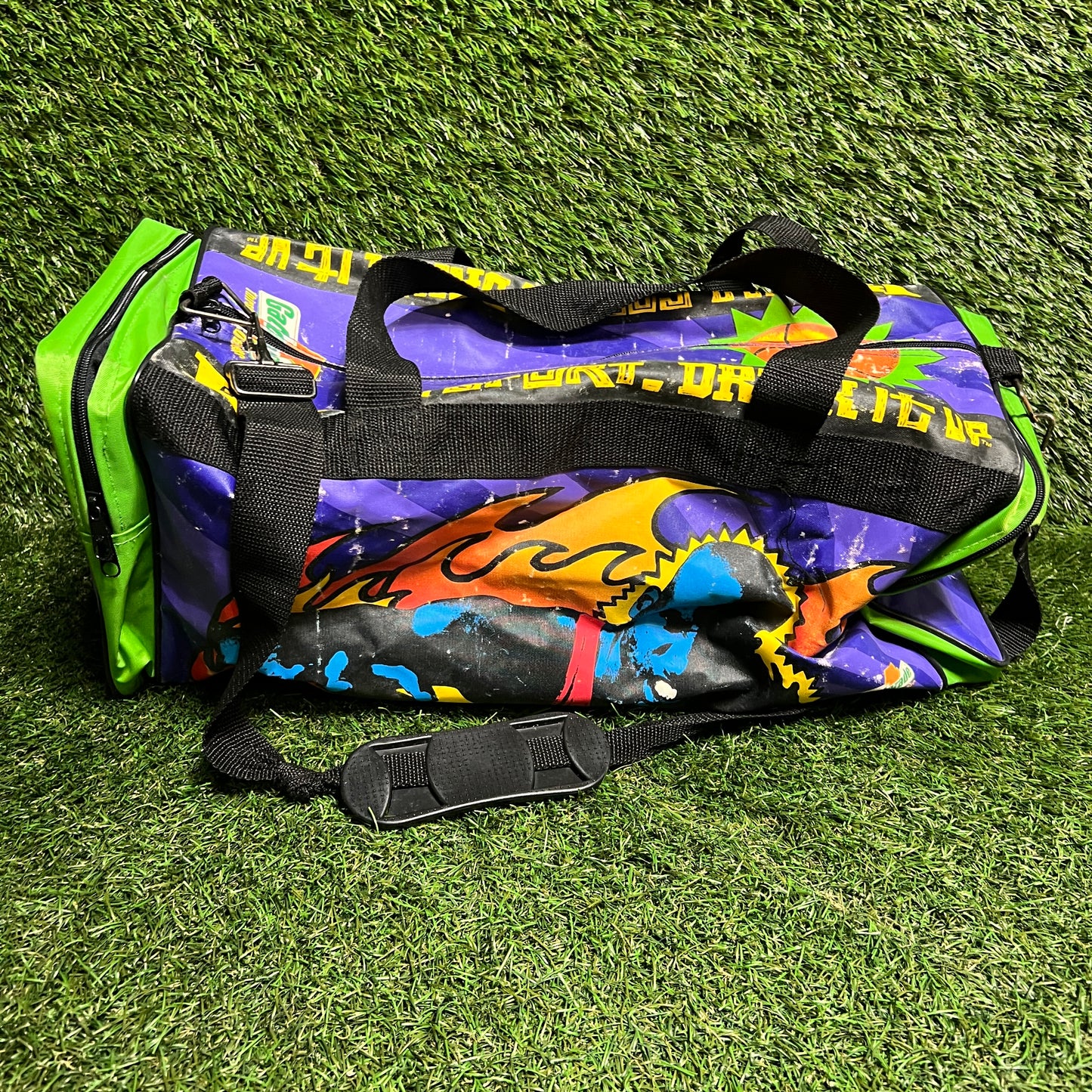 1996 Gatorade NBA Multi Color Duffle Bag USED v15325