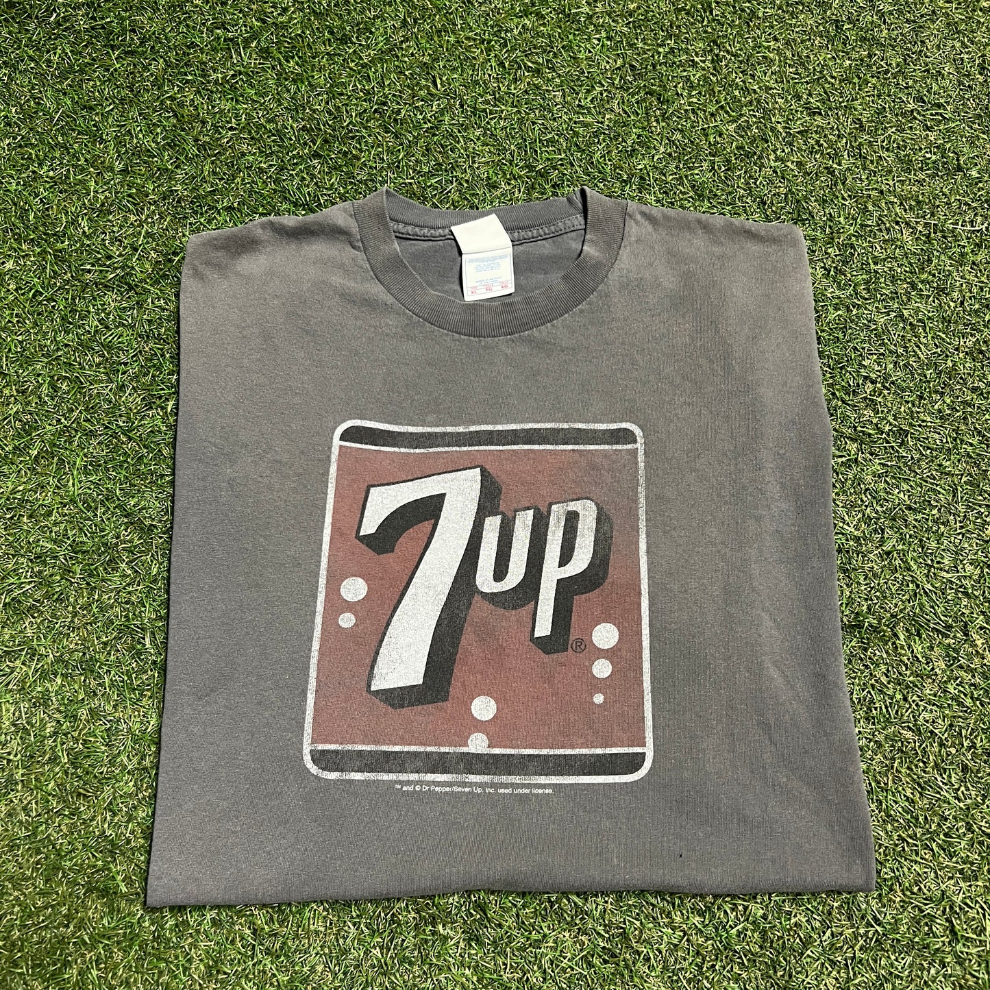 Y2K 7up Promo Grey Tee Size XL USED v15351