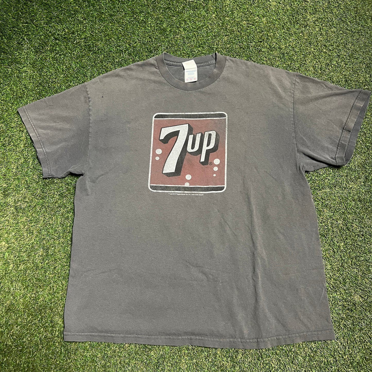 Y2K 7up Promo Grey Tee Size XL USED v15351