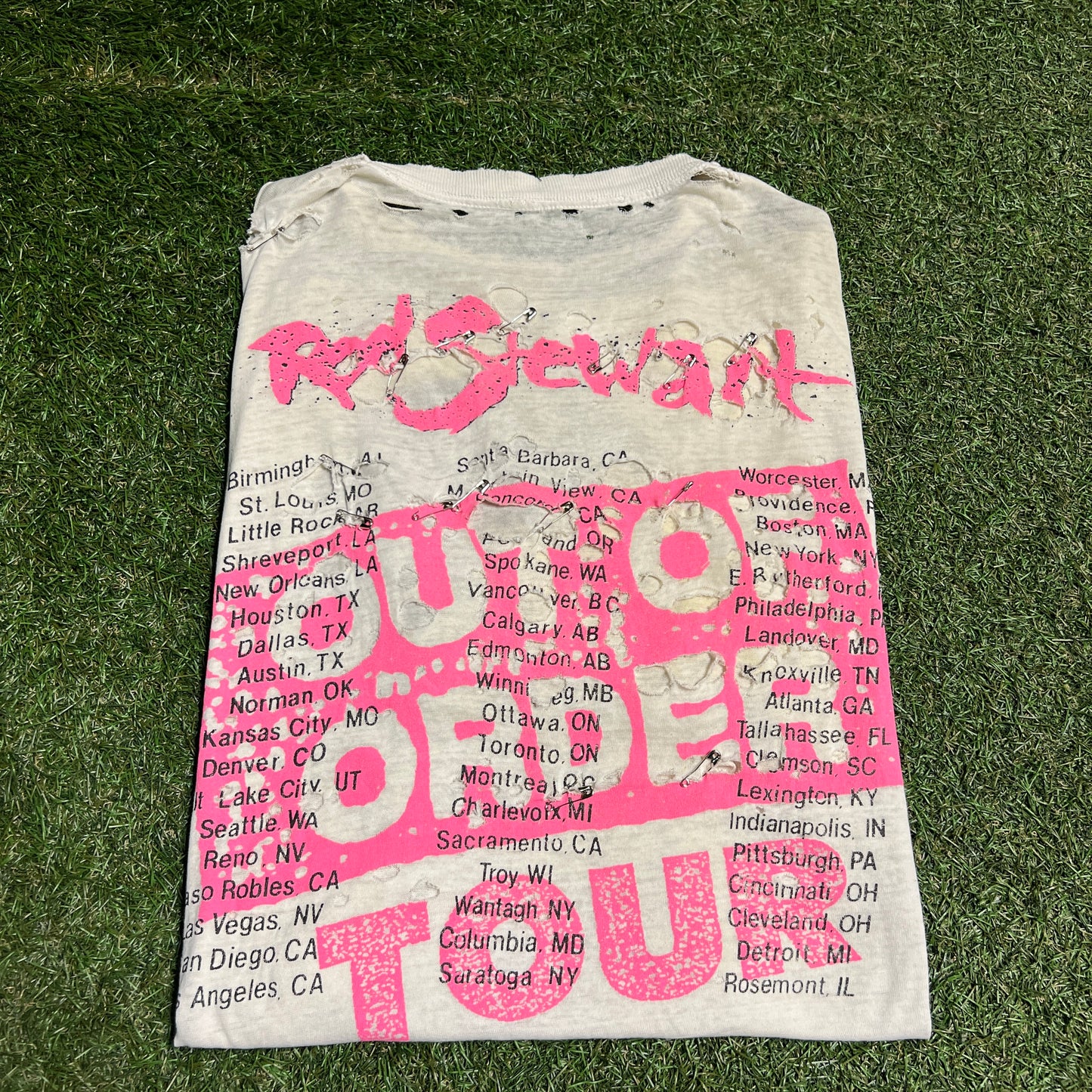 1989 Rod Stewart Out of Order Tour White Tee Trashed Size XL USED v15350
