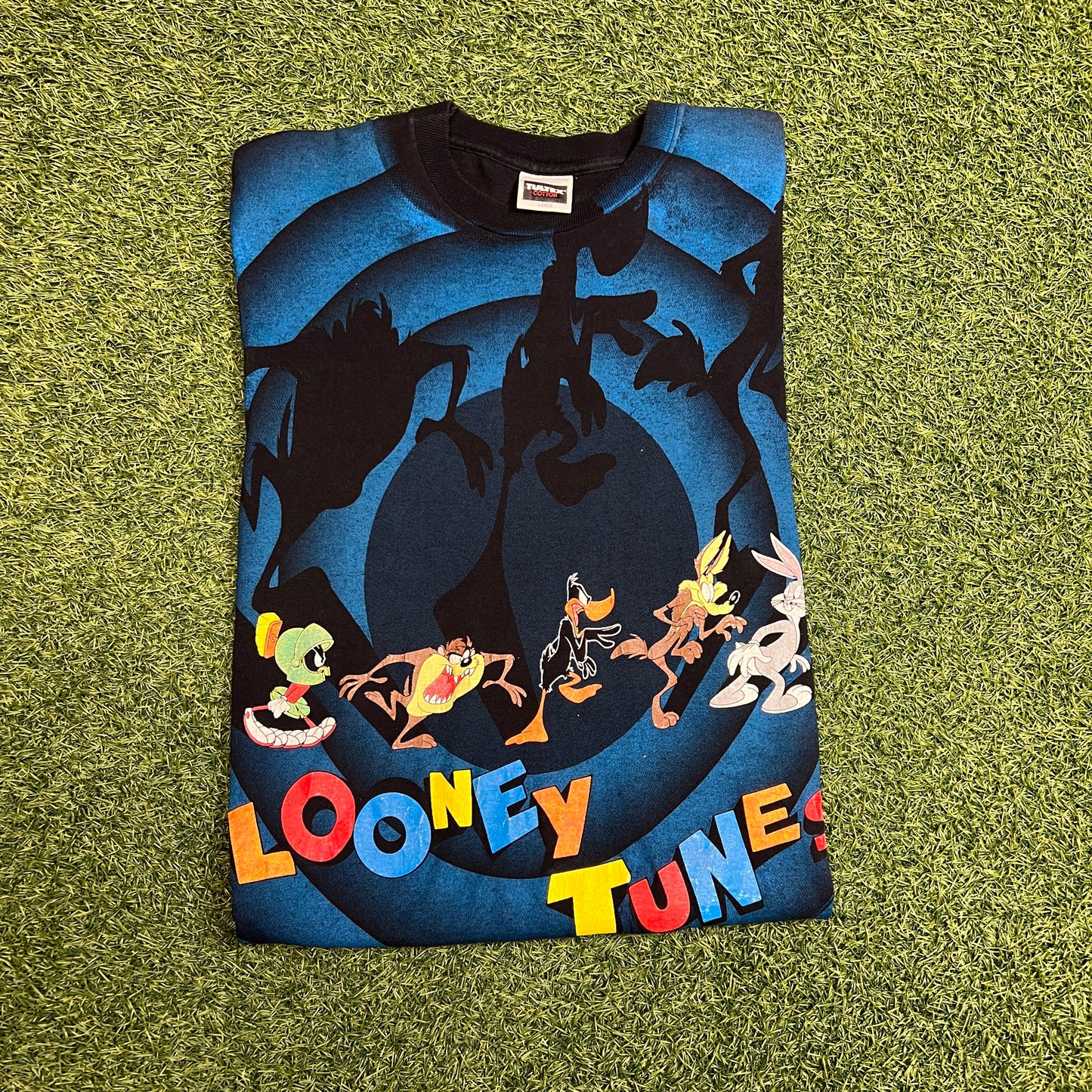 1992 looney tunes aop spiral tee Black Size Large USED v13035