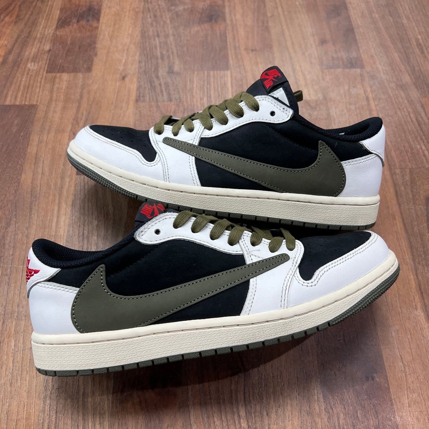 Jordan 1 Low Travis Scott Olive Size 8m / 9.5w USED s13819