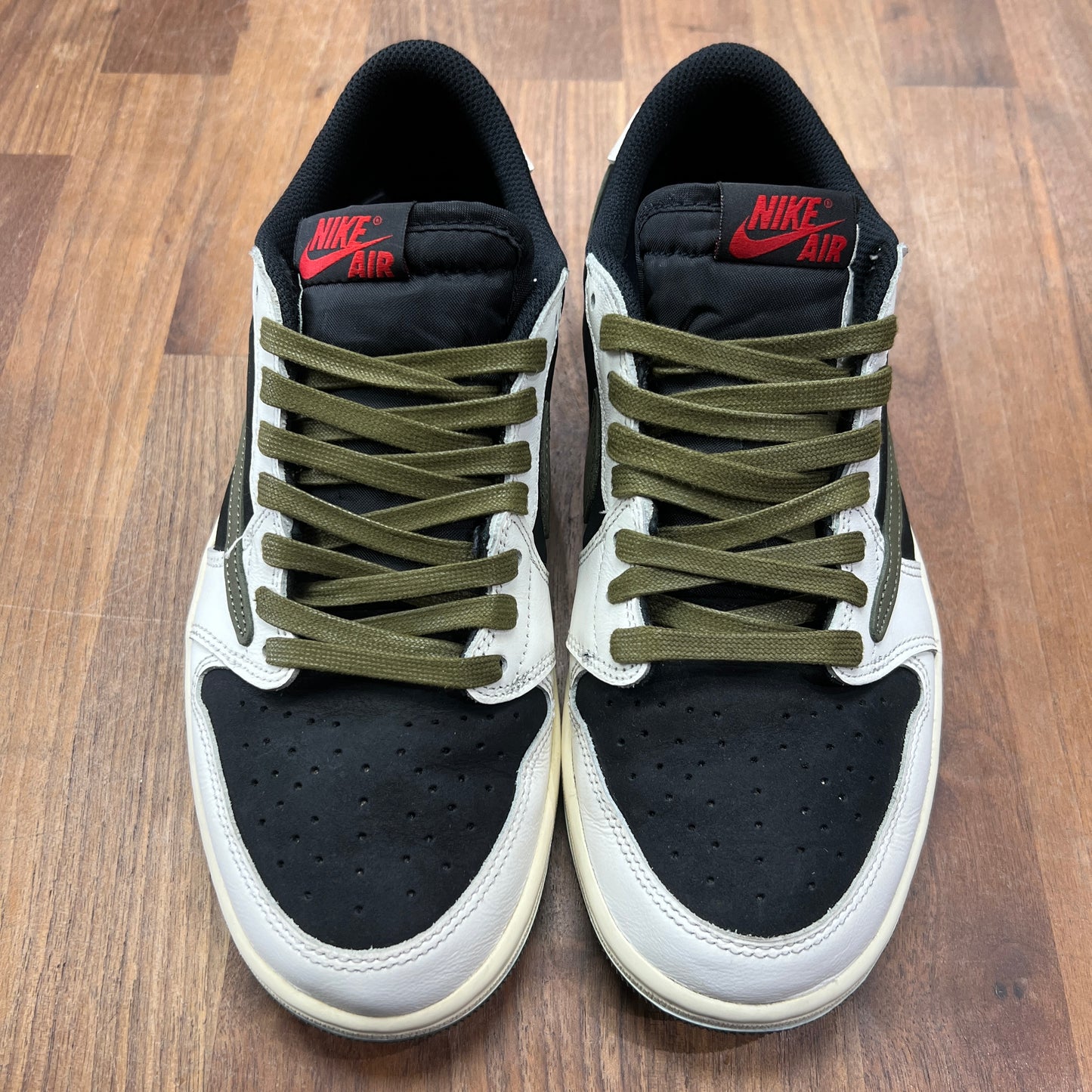 Jordan 1 Low Travis Scott Olive Size 8m / 9.5w USED s13819
