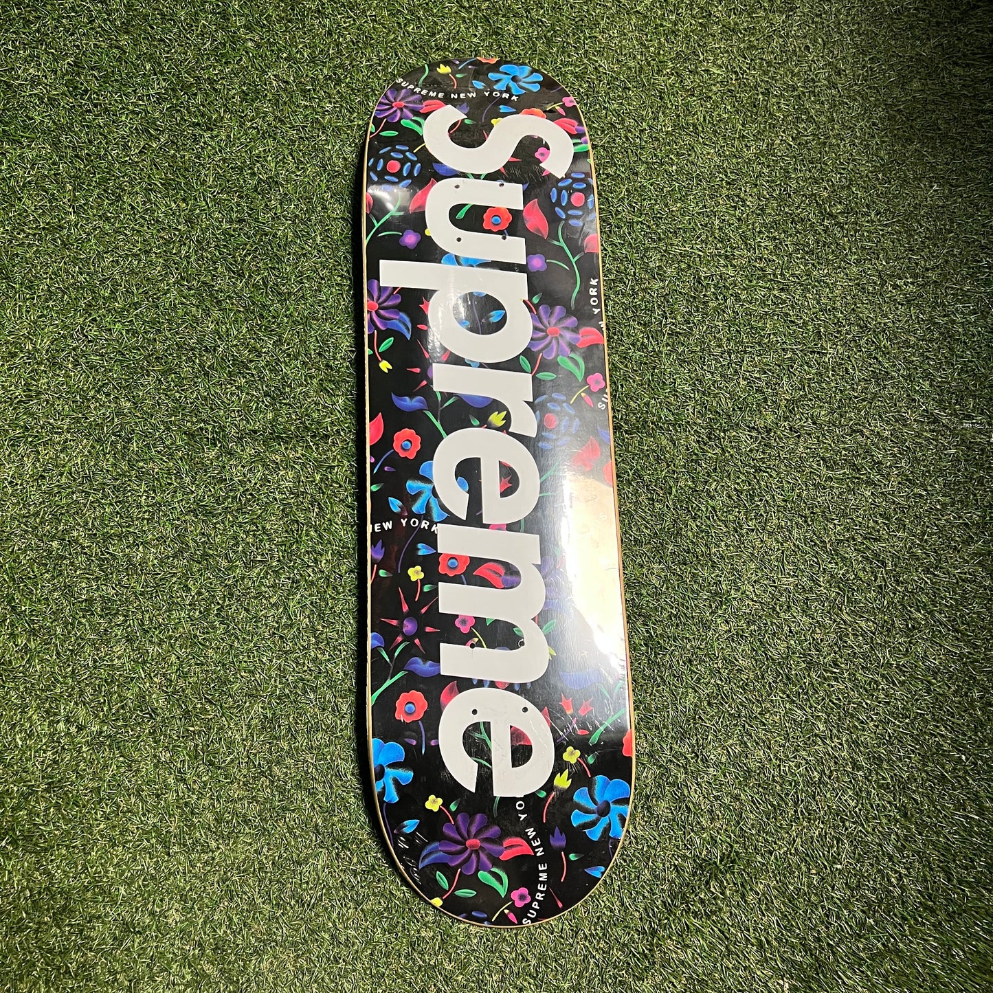 Supreme SS19 Airbrushed Floral Skateboard Deck Black NEW x11888