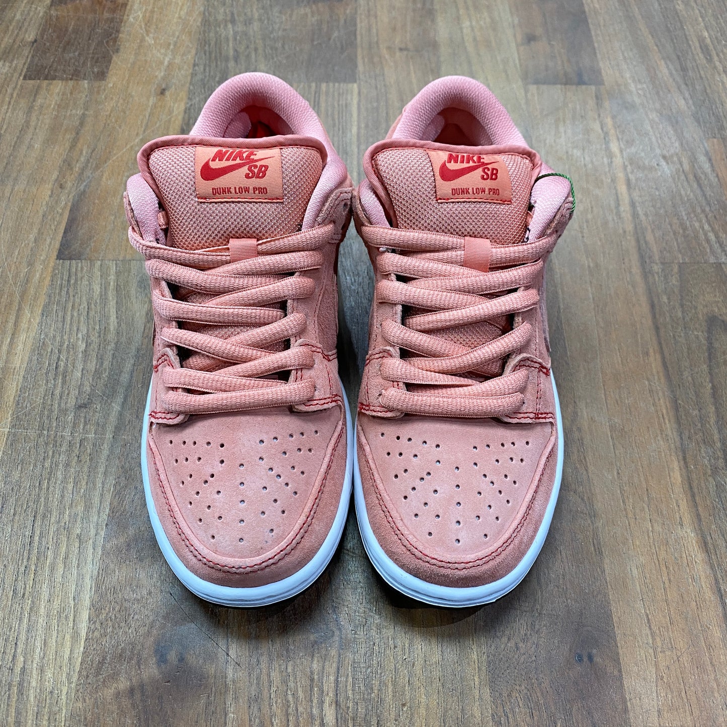 Nike SB Dunk Low Pink Pig Size 4 NEW s15176
