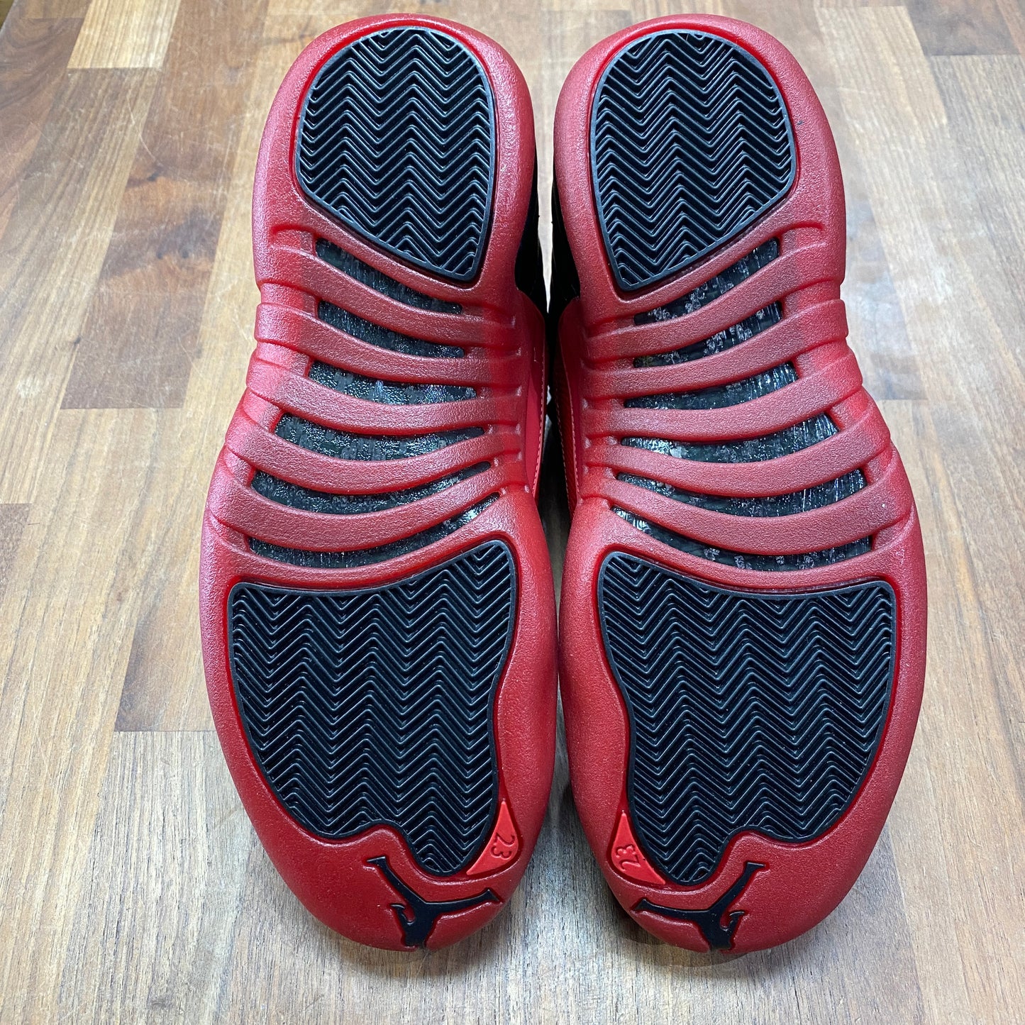 Jordan 12 Retro Flu Game (2025) Size 12 New S15311