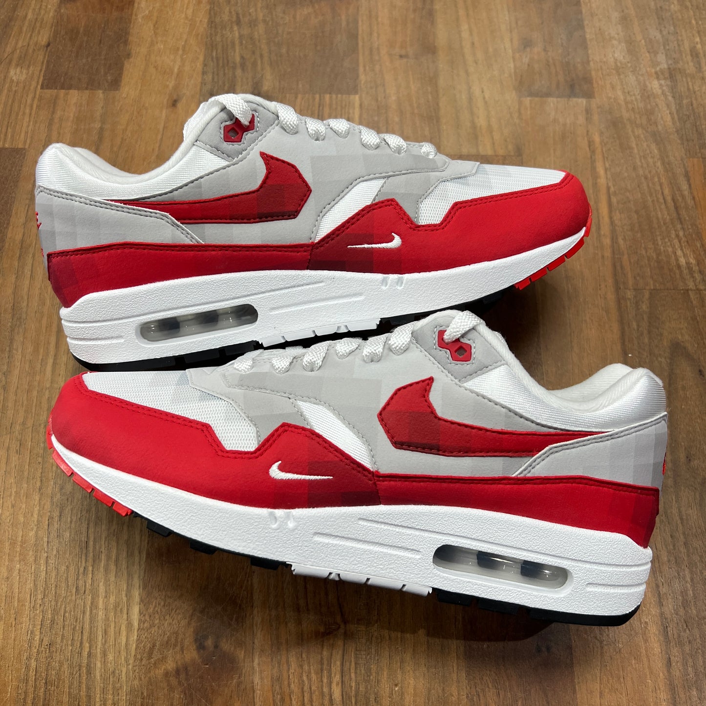 Nike Air Max 1 .SWOOSH Low Poly Size 9 New S15327