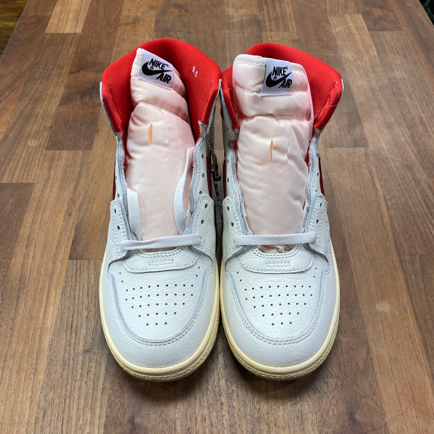 Nike Air Ship Awake NY Red Size 9.5 NEW s15385