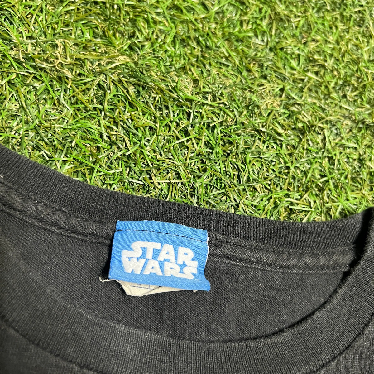 Star Wars rock tee black Size Small USED v14432
