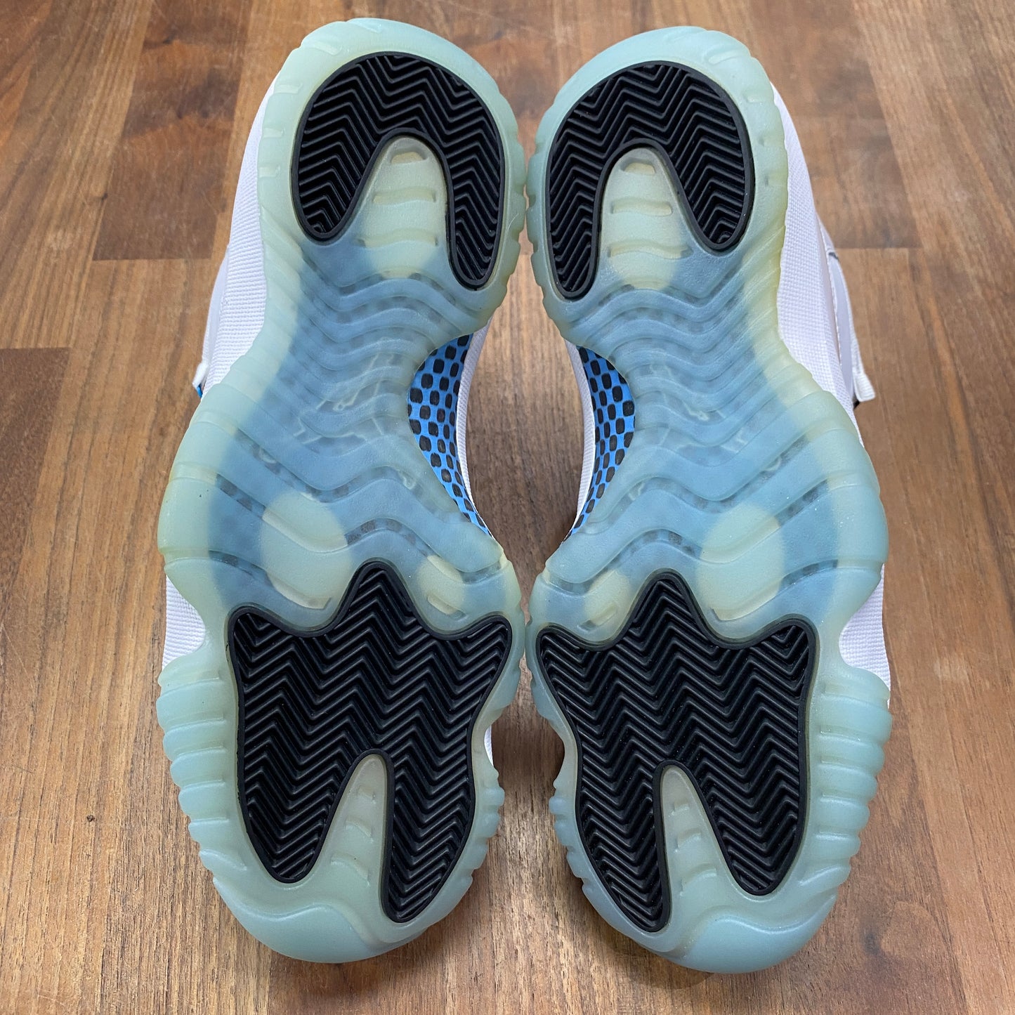 Jordan 11 Legend Blue (2014) Size 8 NEW s15424