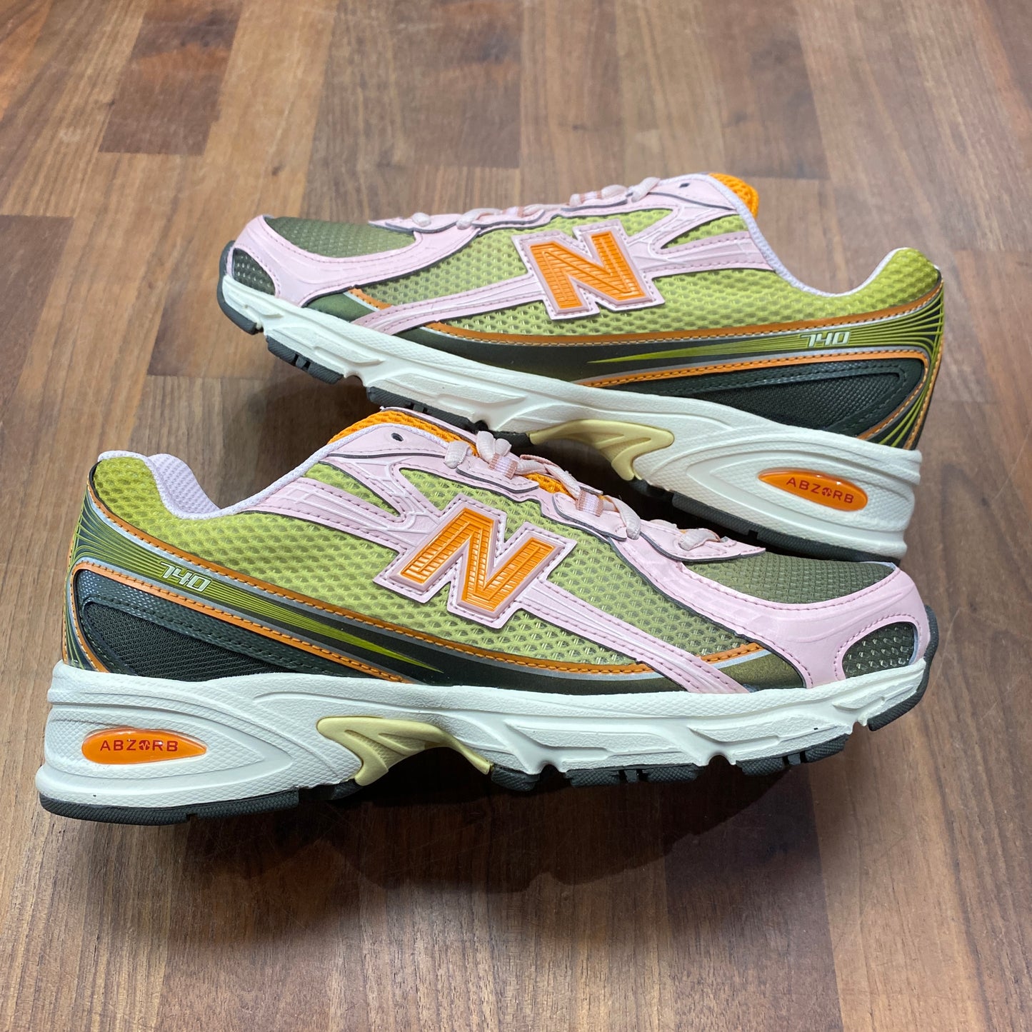 New Balance 740 Concepts Saignee Size 8 NEW s15553