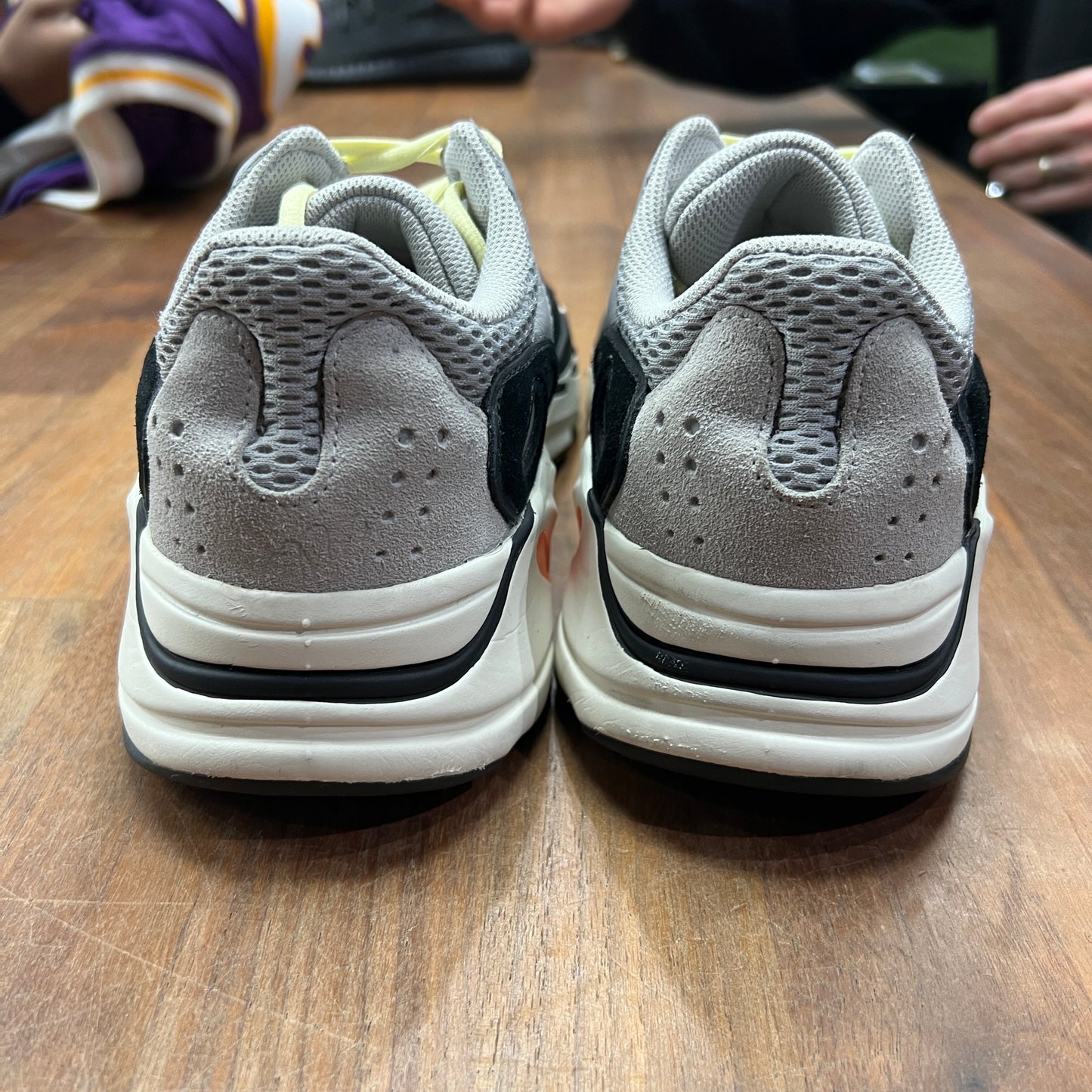 Yeezy 700 Waverunner Size 9 USED s15667