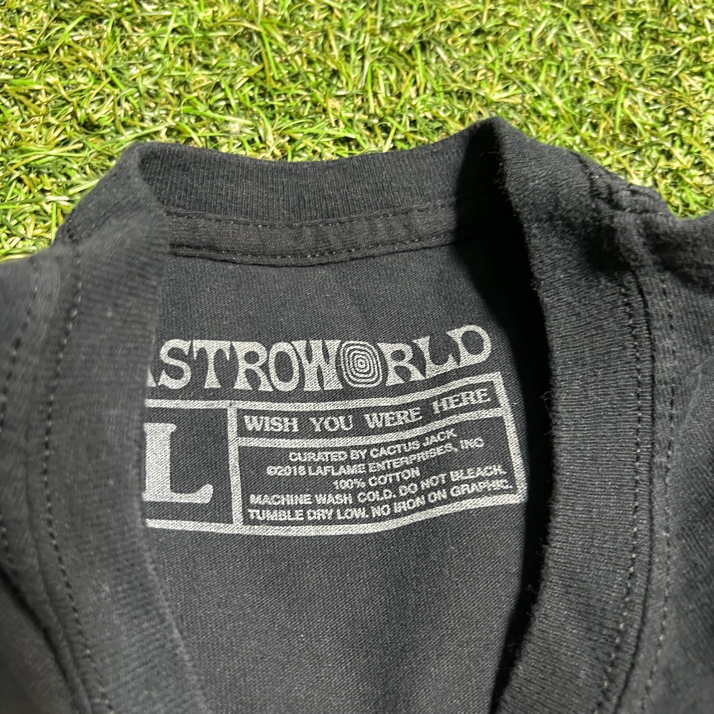 Travis Scott Astroworld Look Mon Black Tee Size Large NEW x13044