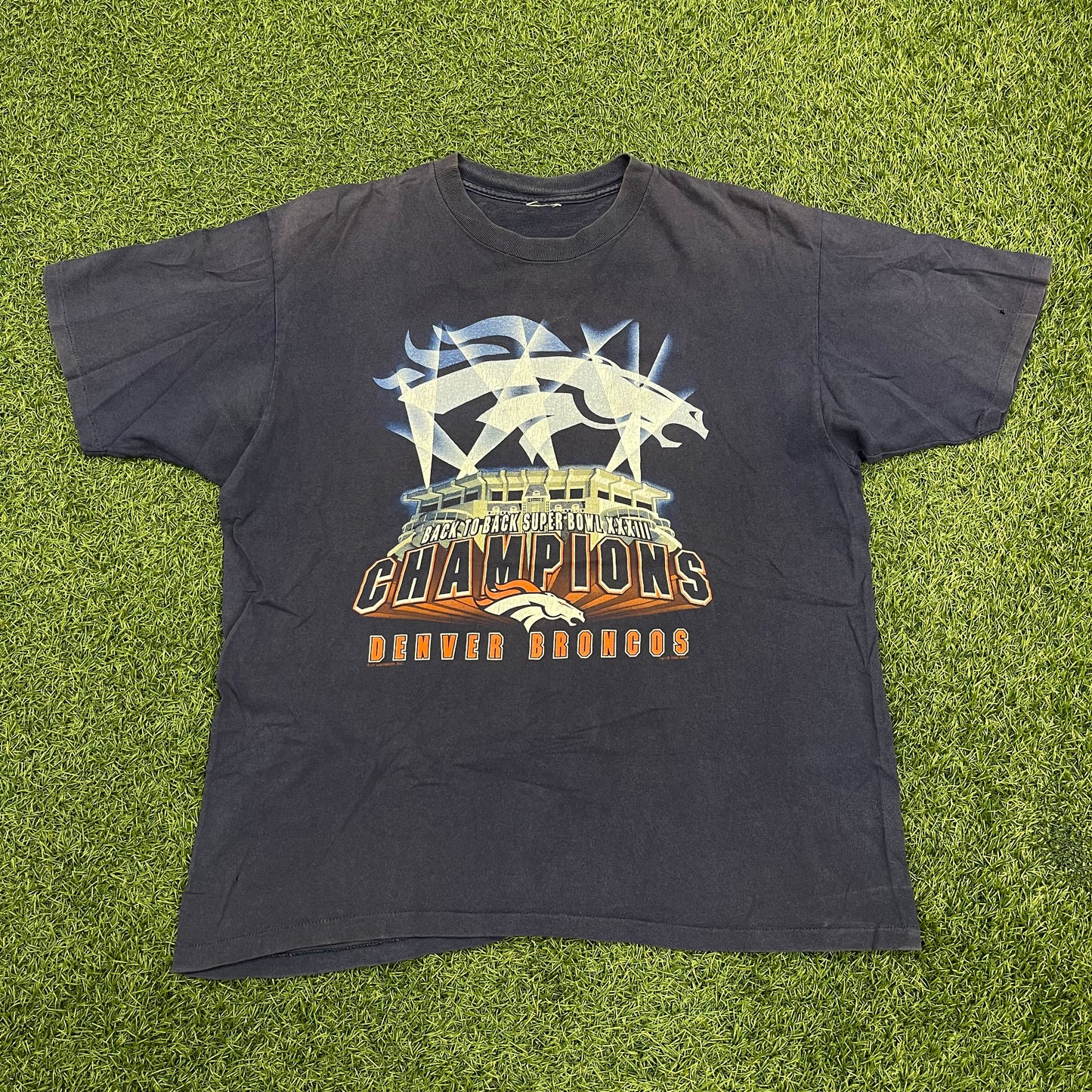 1999 Back to Back Super Bowls Broncos Navy Tee Size XL USED v14677